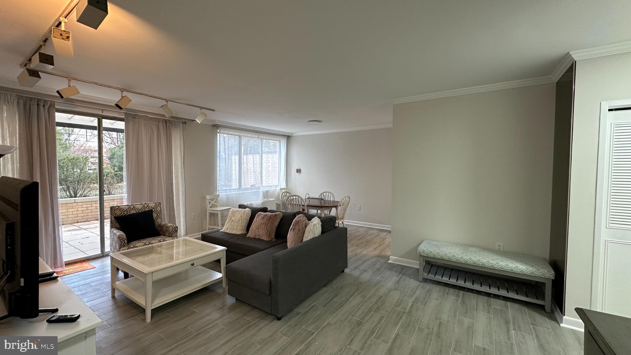 GROSVENOR PARK - Residential Lease