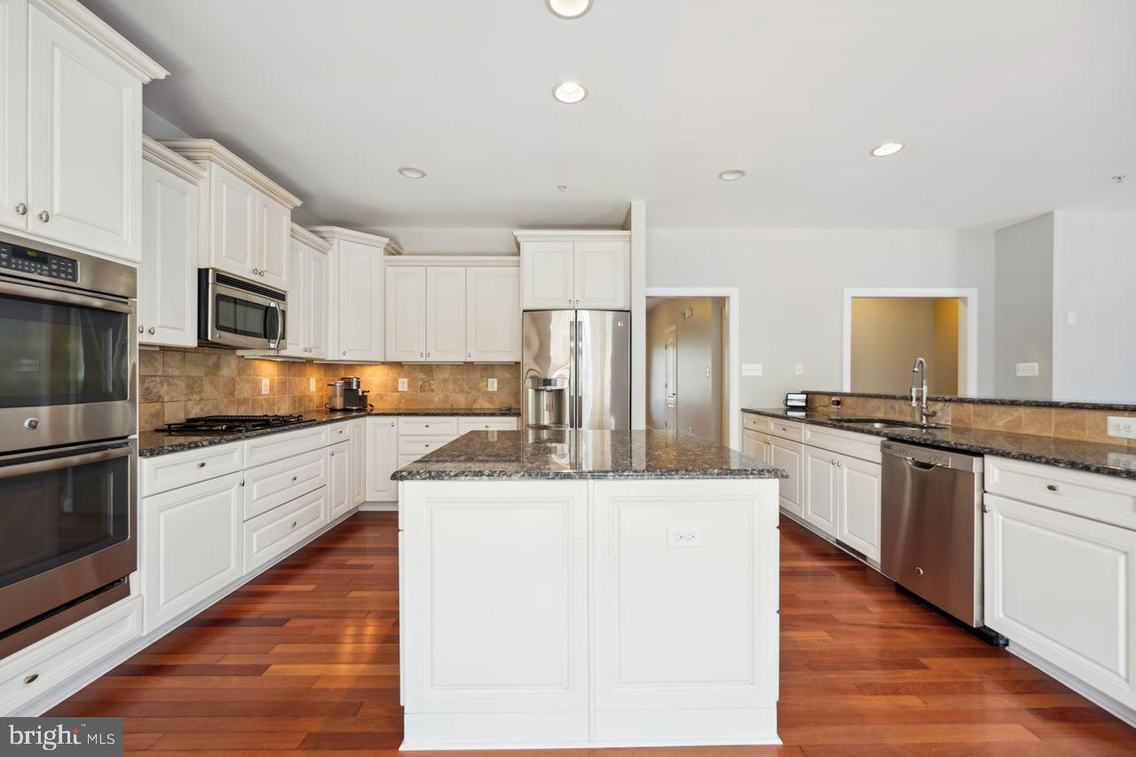 COACHMAN'S PATH - Residential