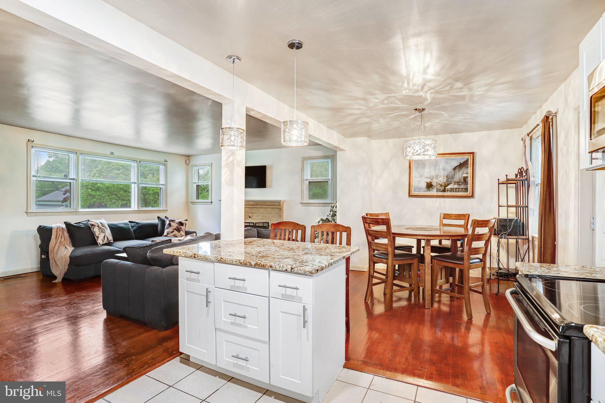 ANDREWS MANOR - Residential