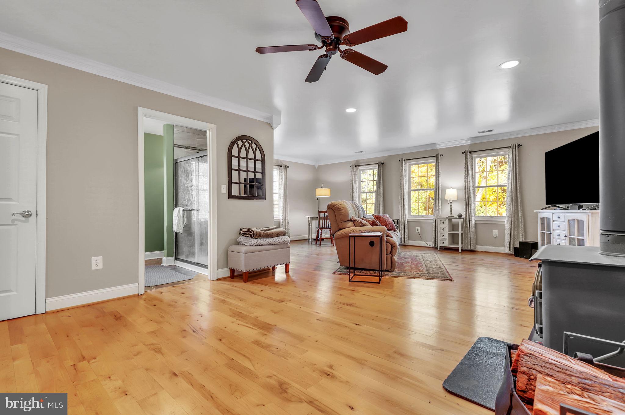 COUNTRY SPRINGS - Residential