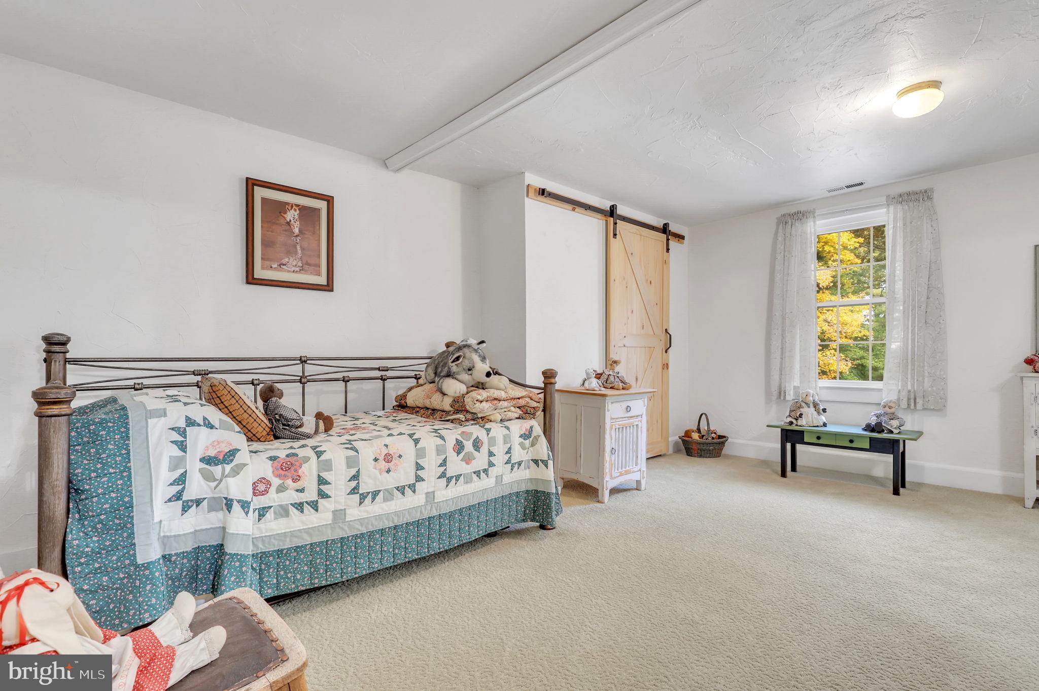 COUNTRY SPRINGS - Residential