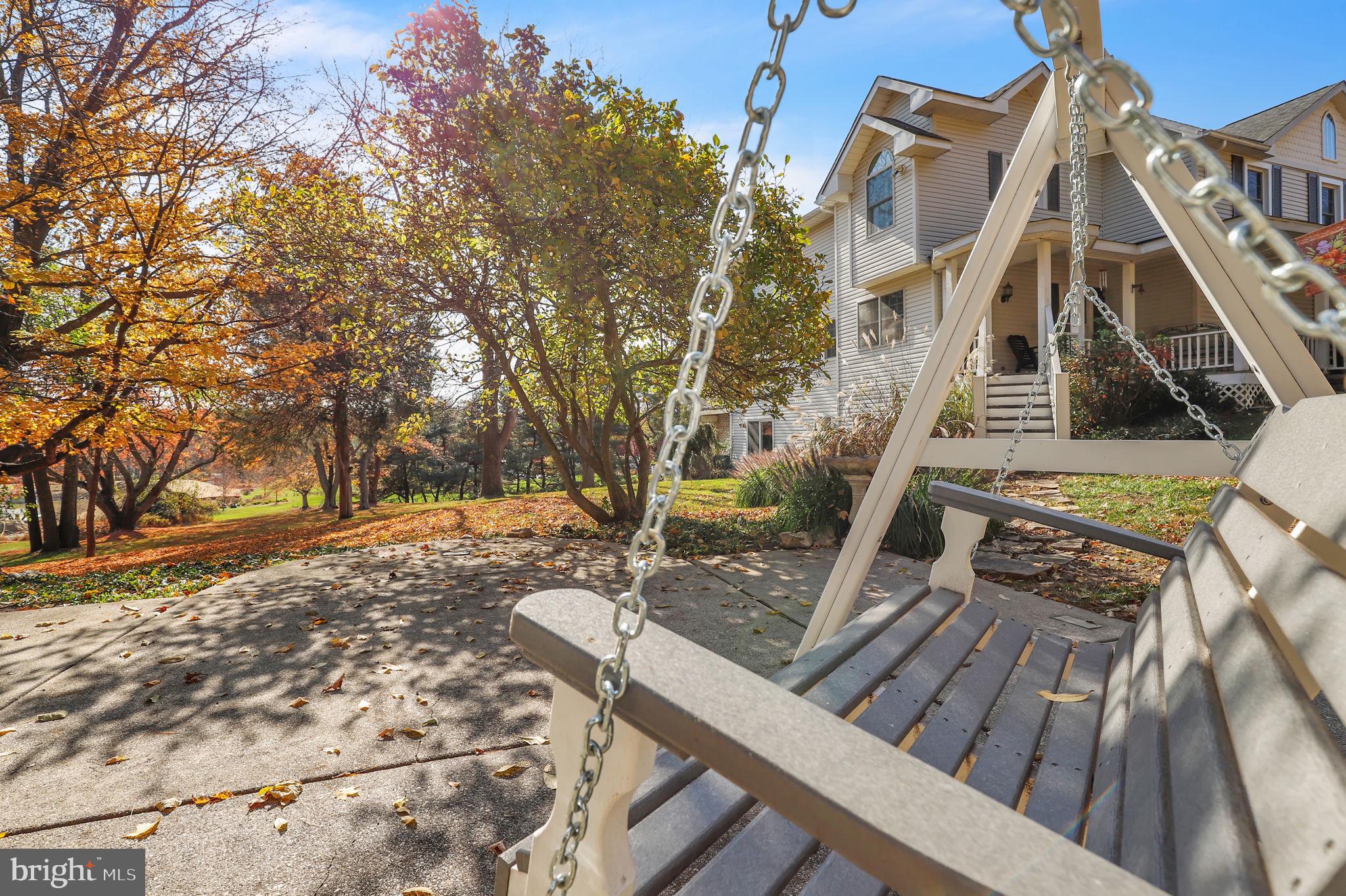 COUNTRY SPRINGS - Residential