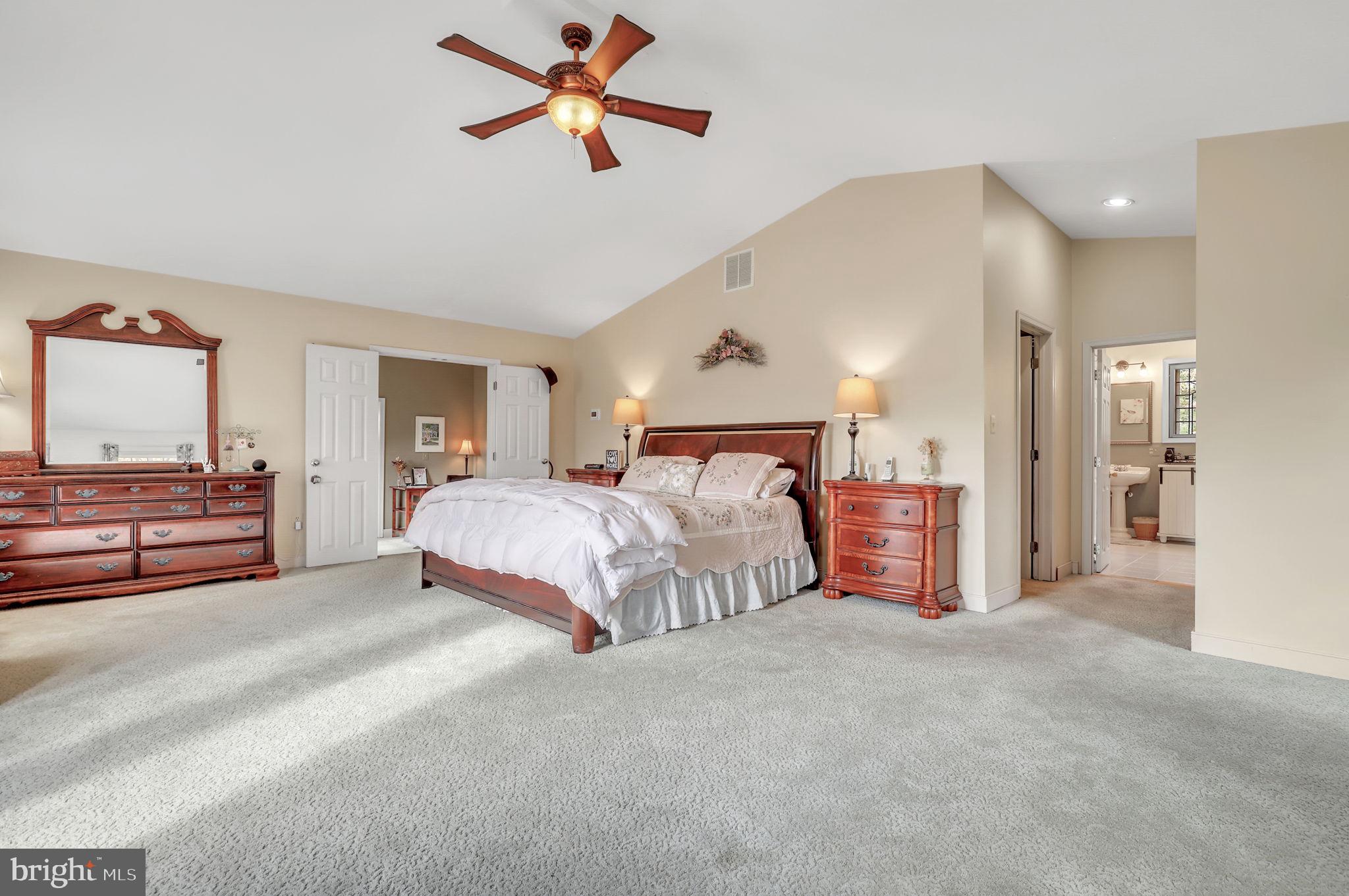 COUNTRY SPRINGS - Residential