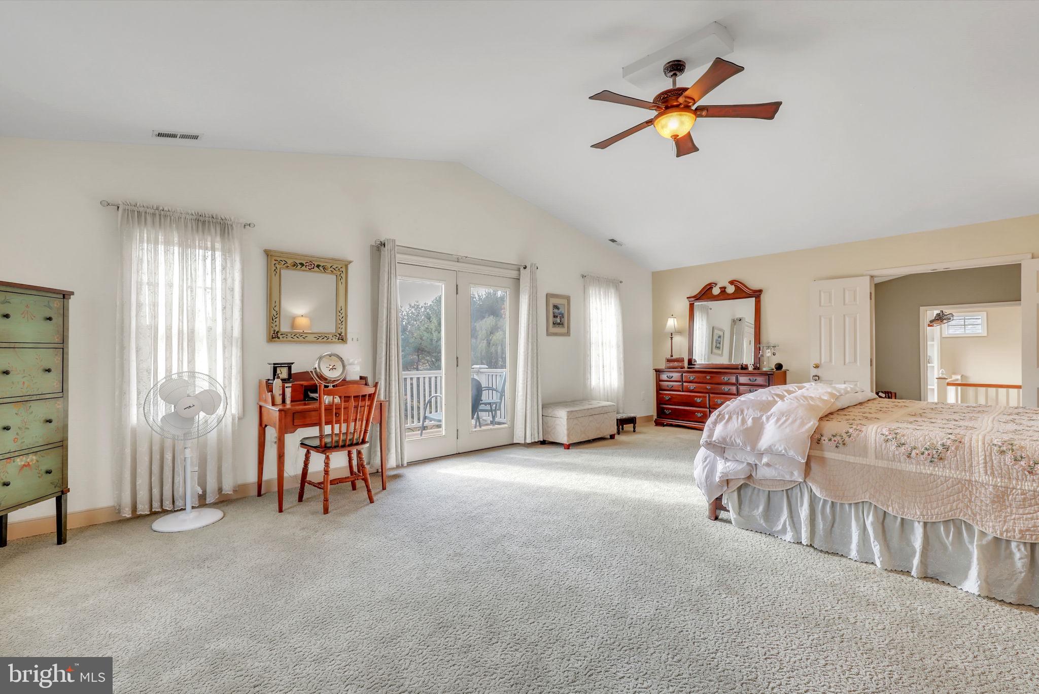 COUNTRY SPRINGS - Residential