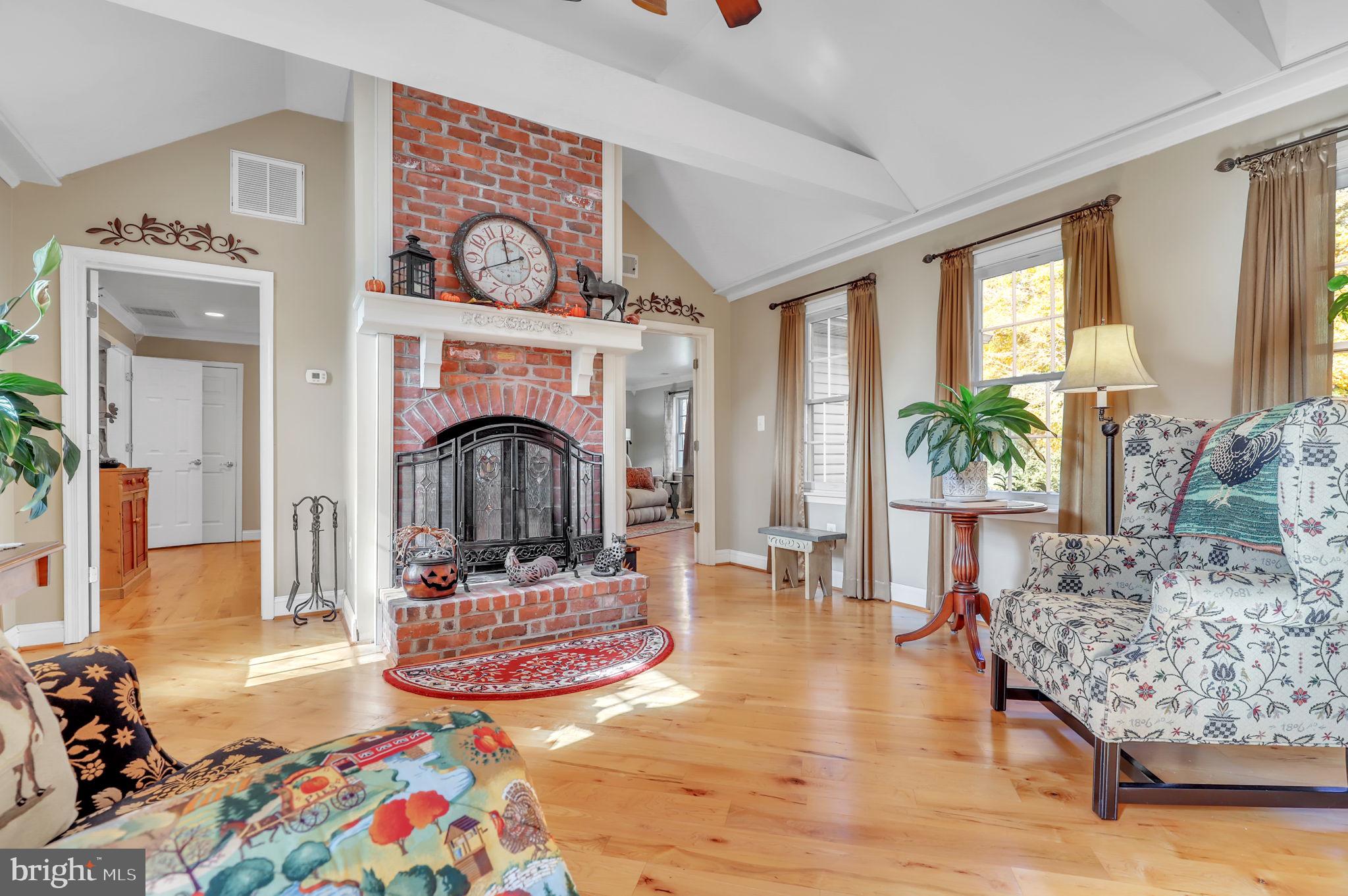 COUNTRY SPRINGS - Residential