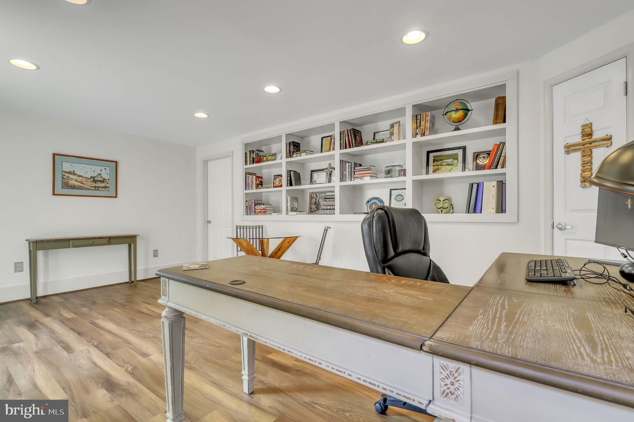 COUNTRY SPRINGS - Residential