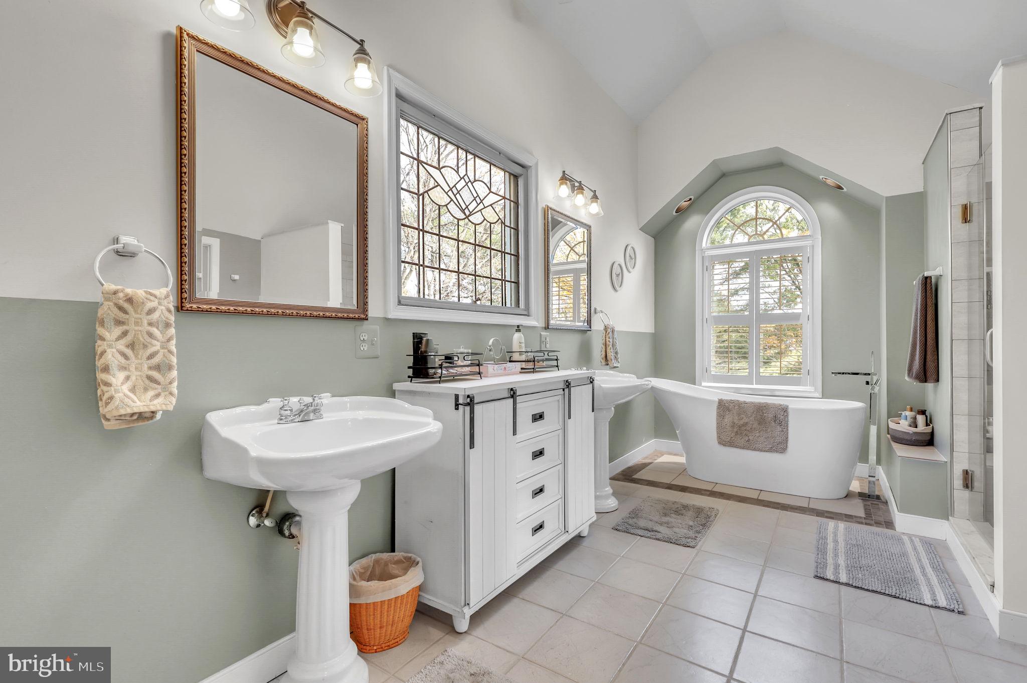 COUNTRY SPRINGS - Residential