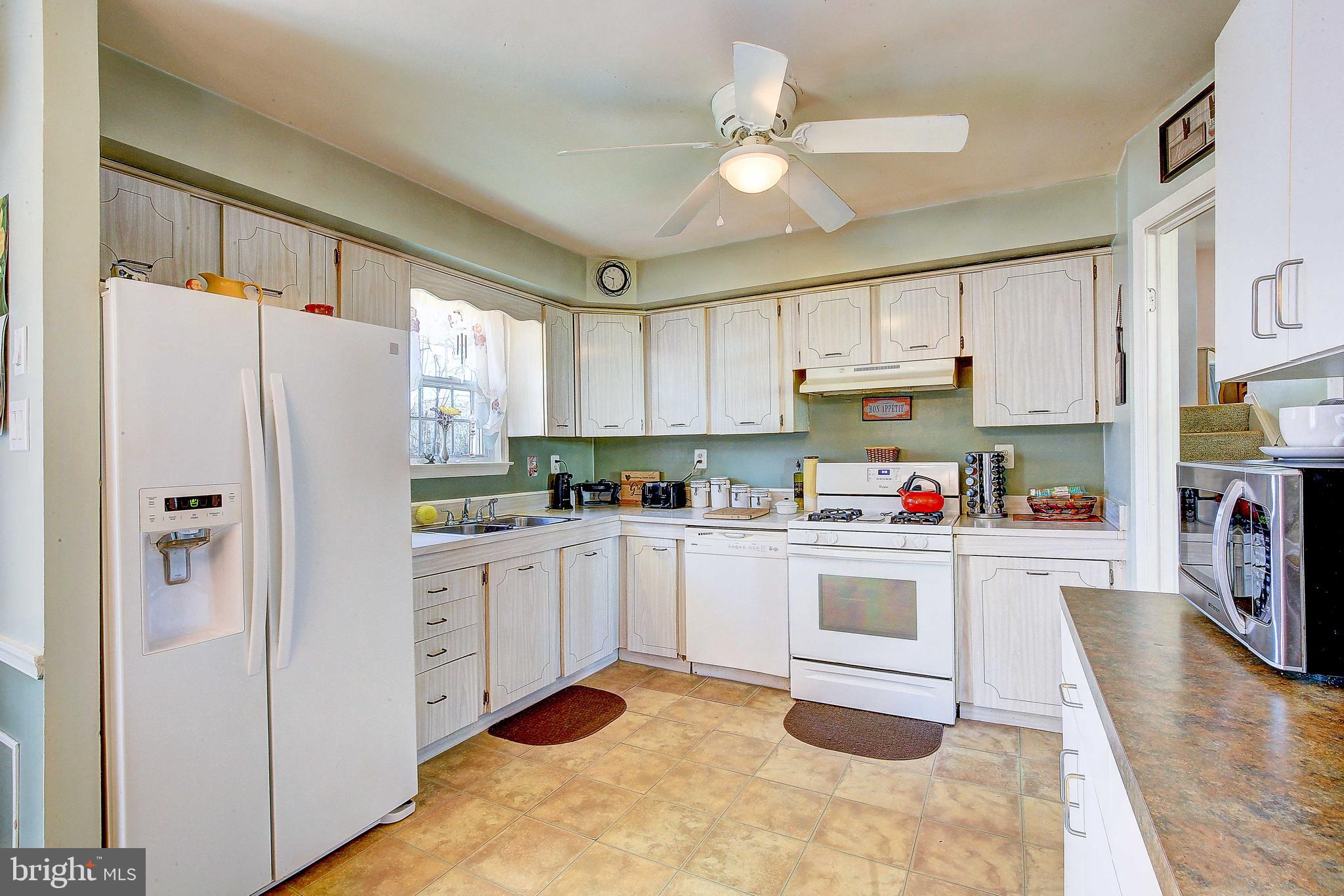 COUNTRY CLUB SOUTH - Residential