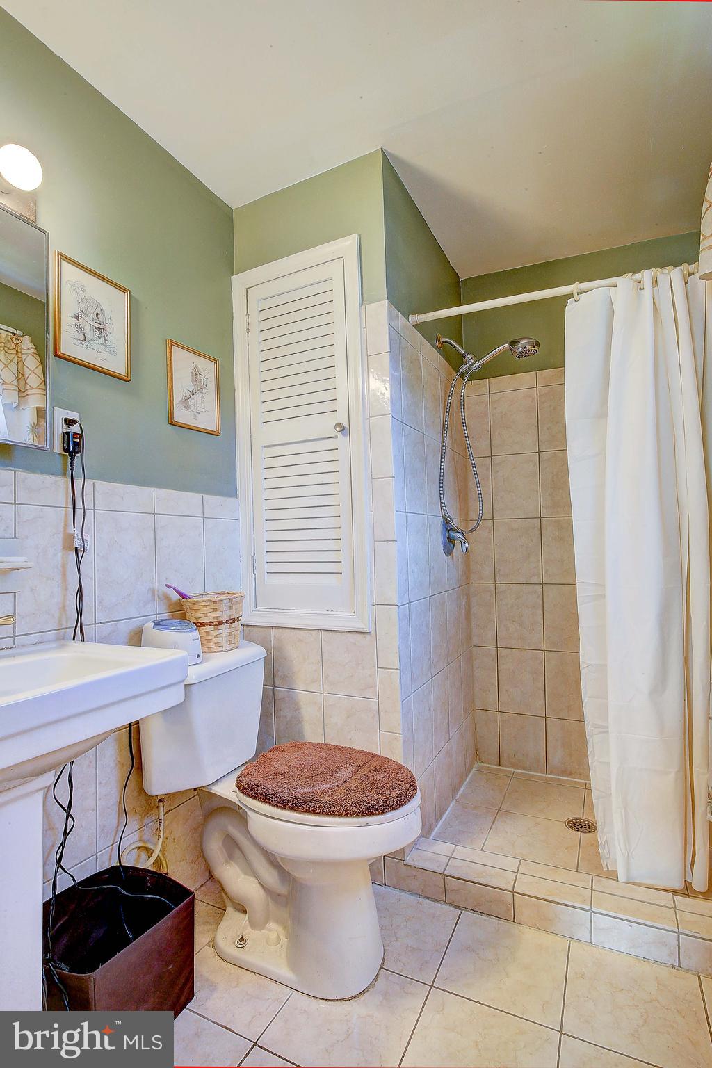 COUNTRY CLUB SOUTH - Residential