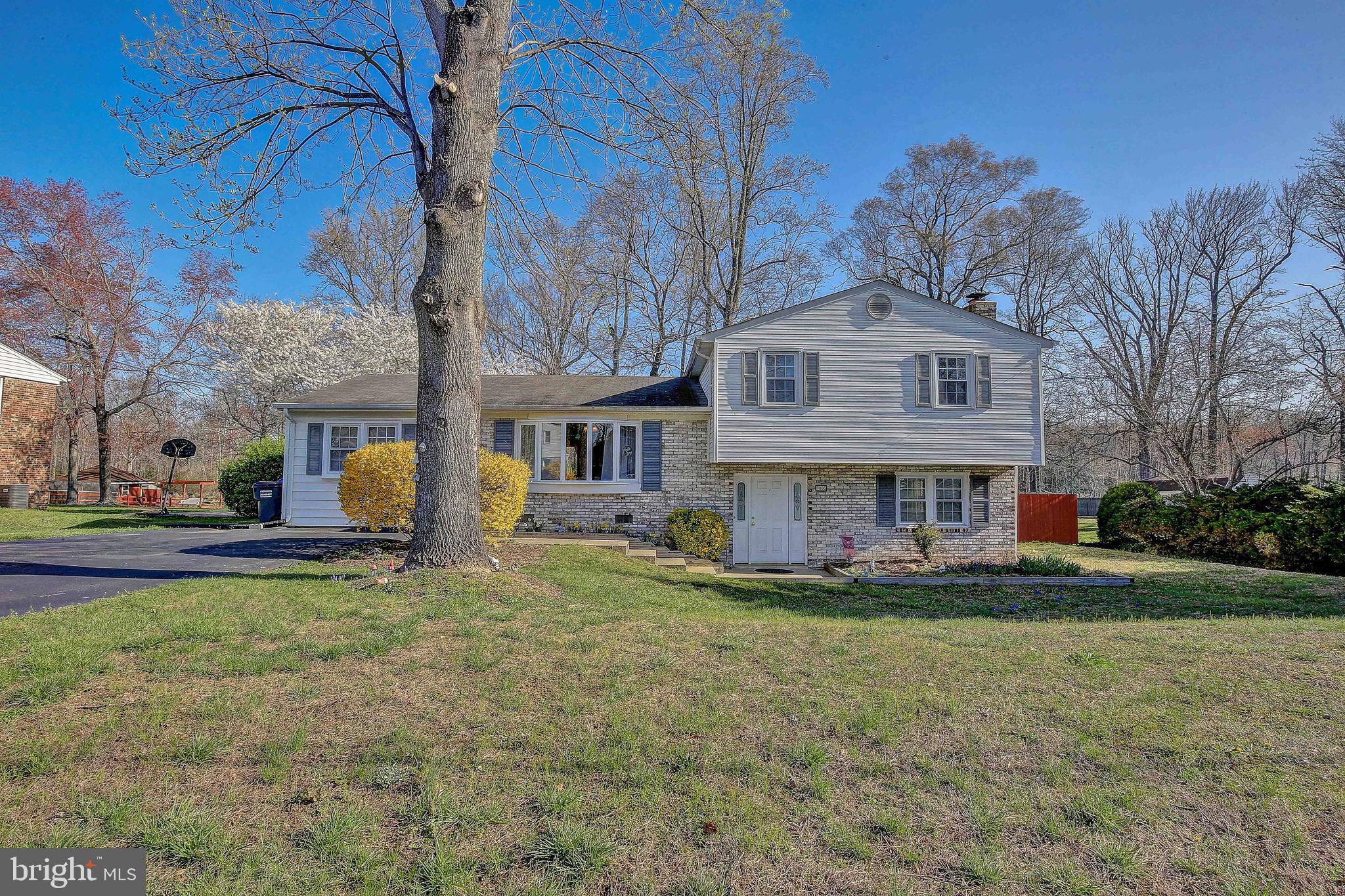 COUNTRY CLUB SOUTH - Residential