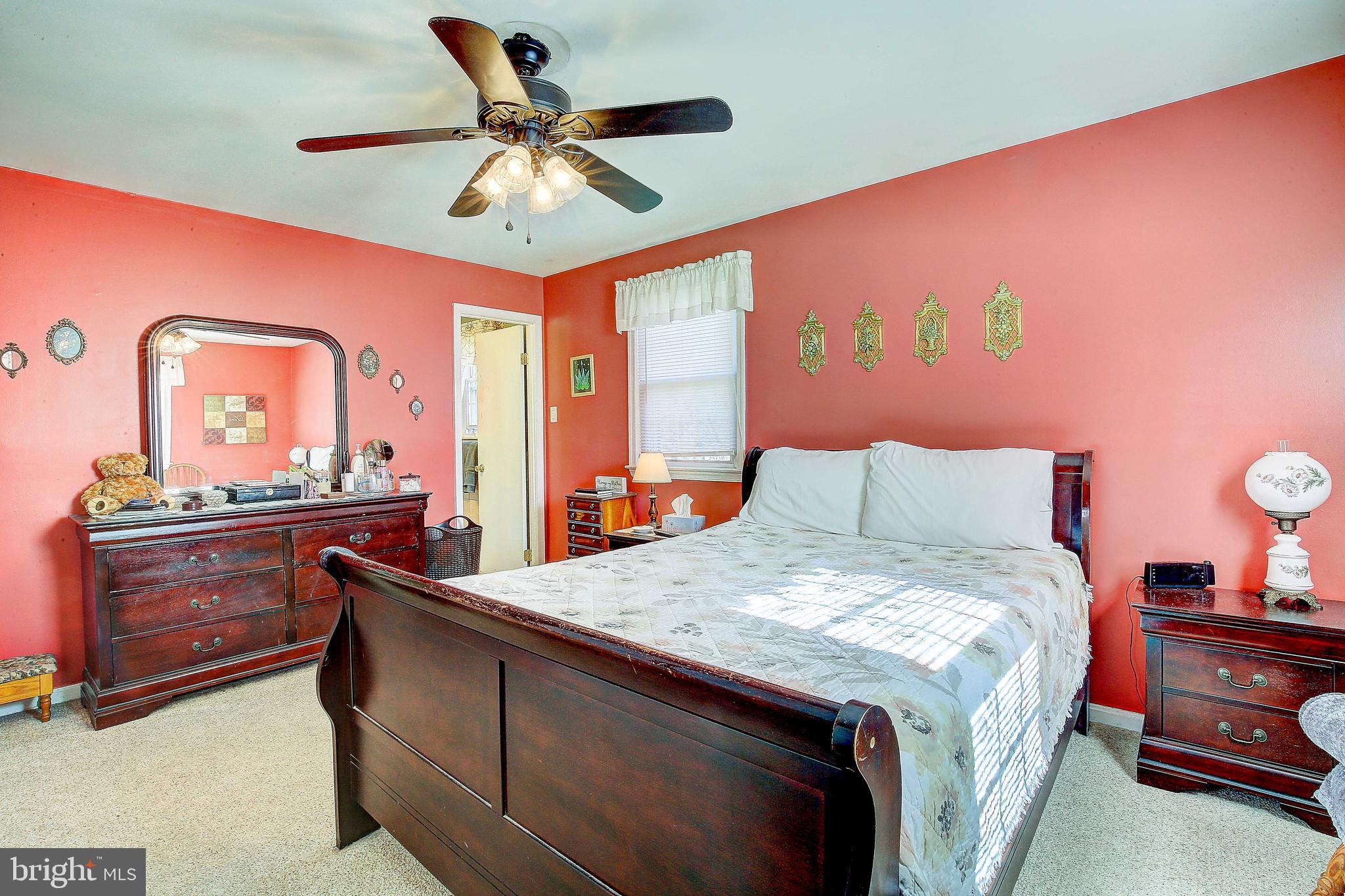 COUNTRY CLUB SOUTH - Residential