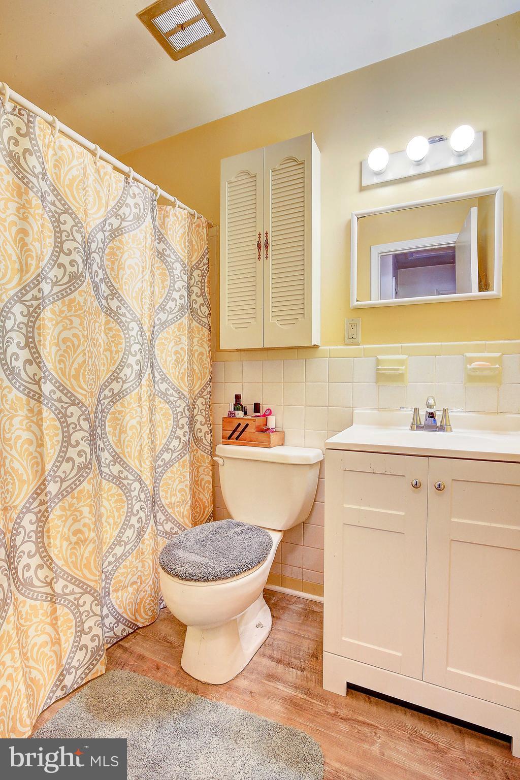 COUNTRY CLUB SOUTH - Residential