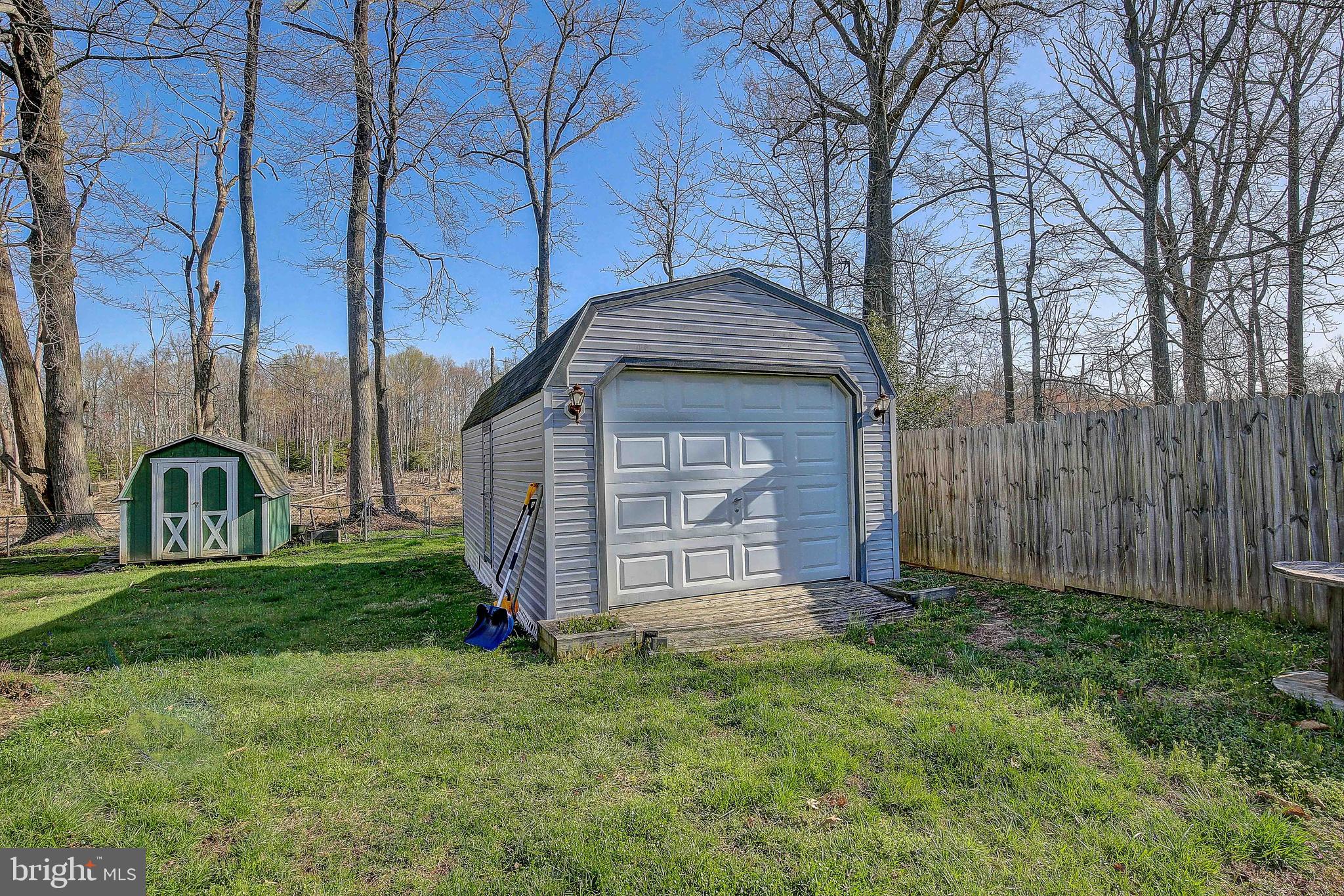 COUNTRY CLUB SOUTH - Residential