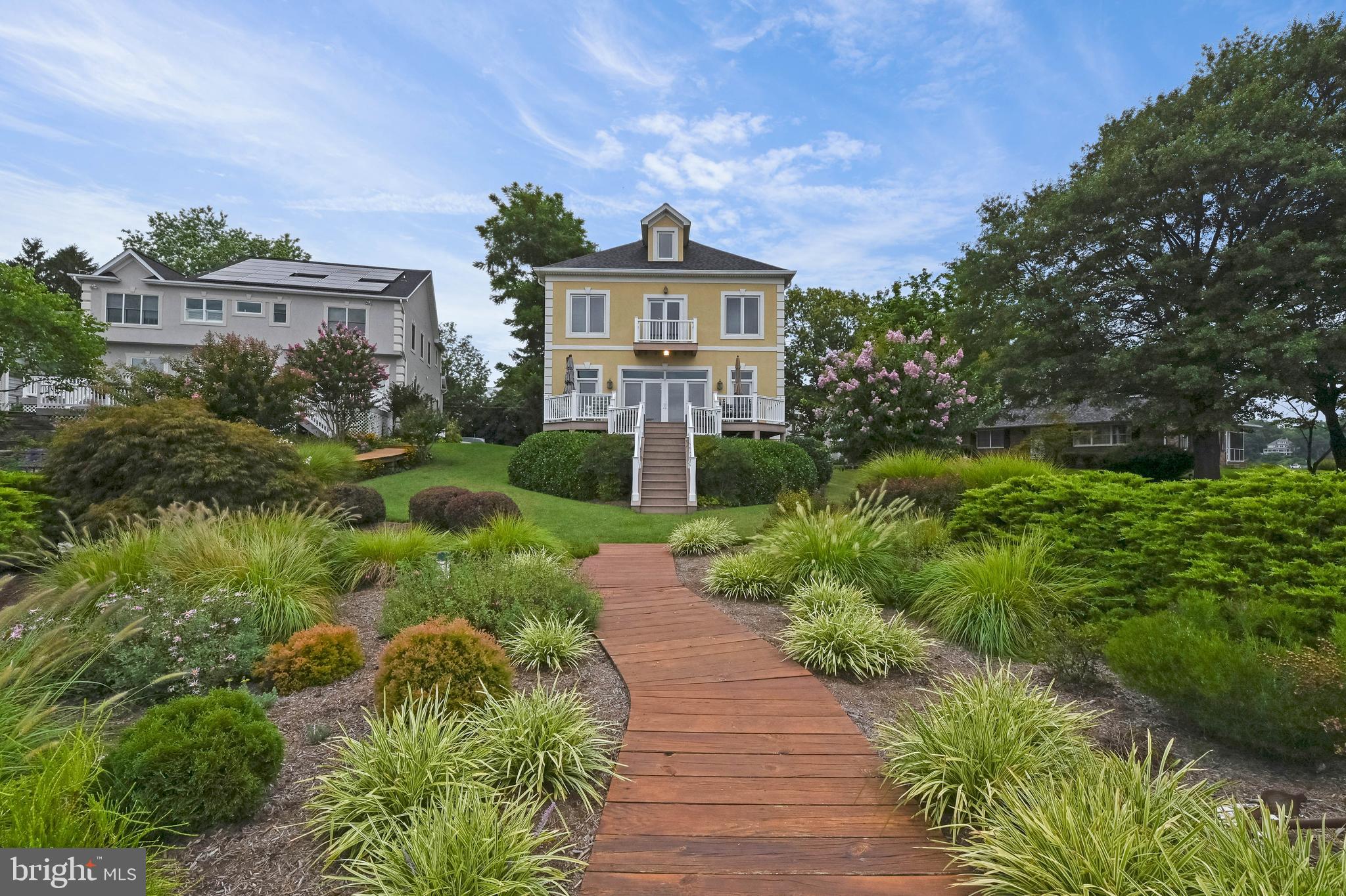 SOUTH RIVER - Residential