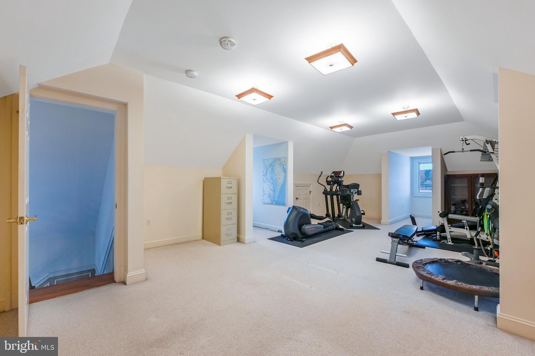 SOUTH RIVER - Residential