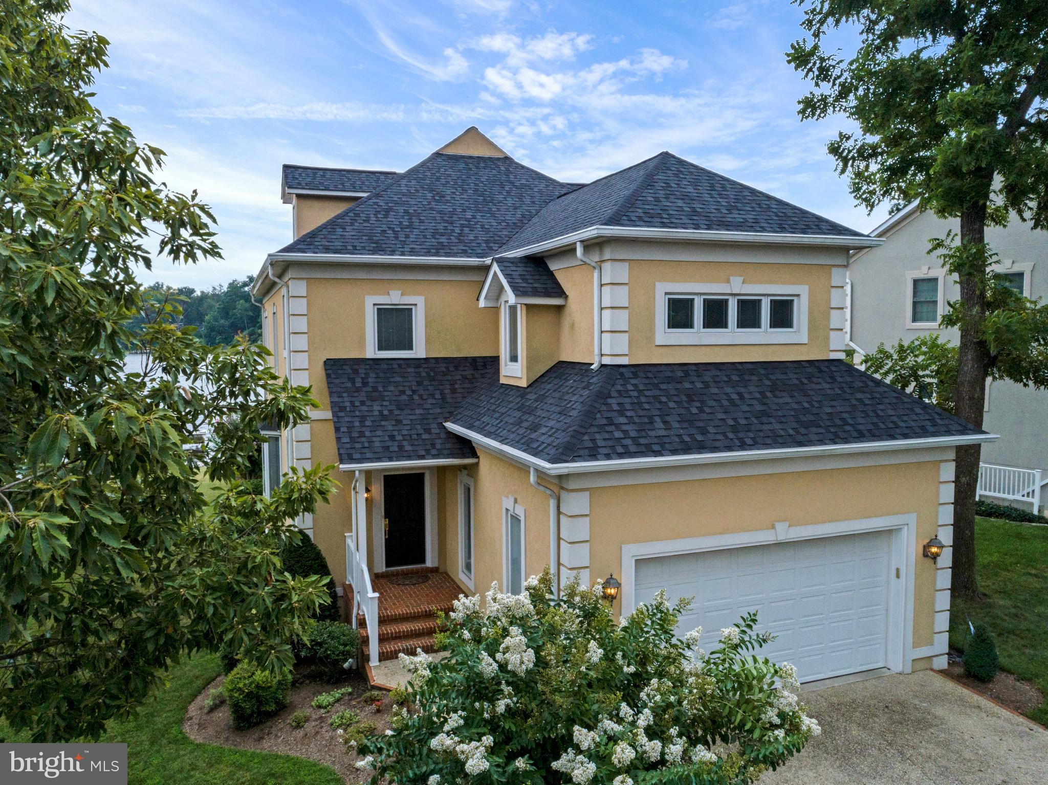 SOUTH RIVER - Residential