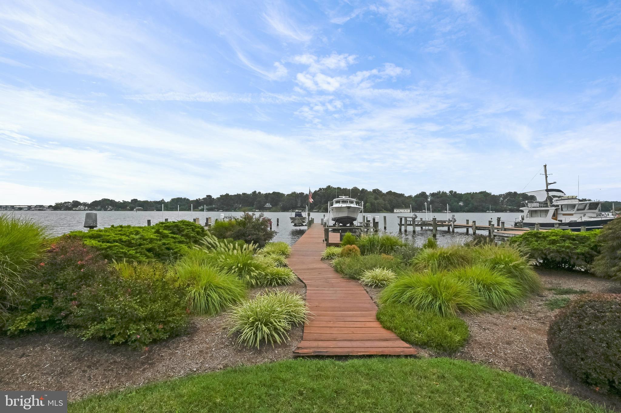 SOUTH RIVER - Residential