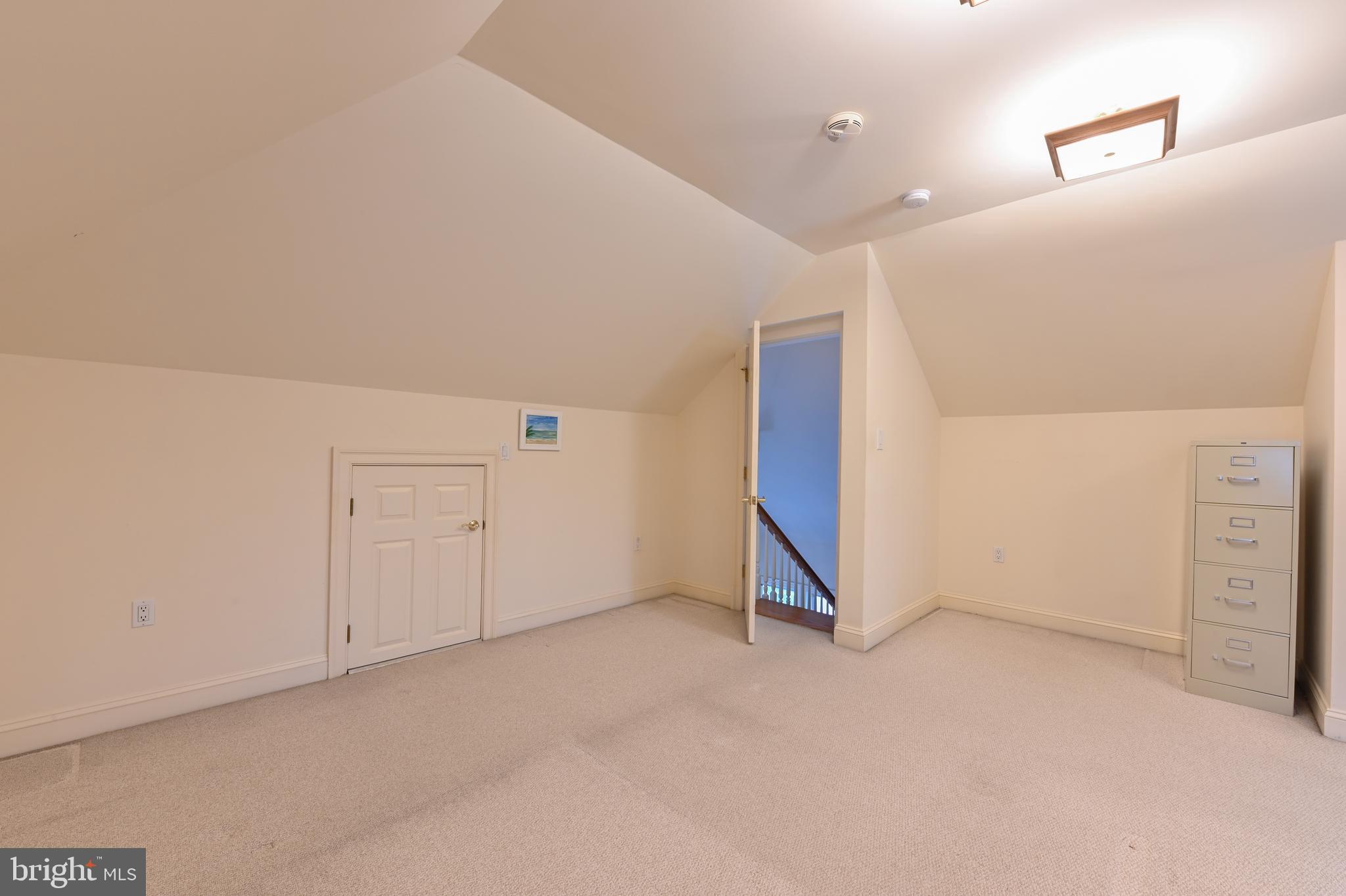 SOUTH RIVER - Residential