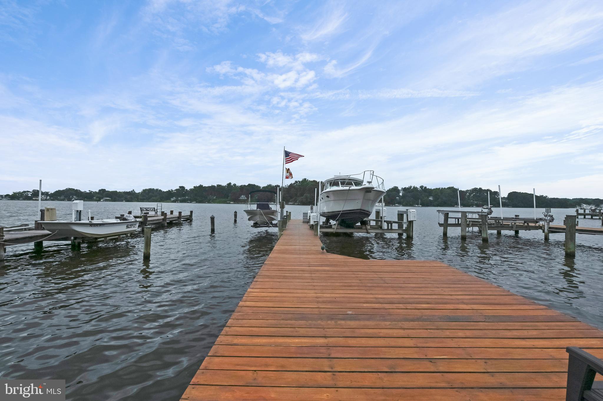 SOUTH RIVER - Residential