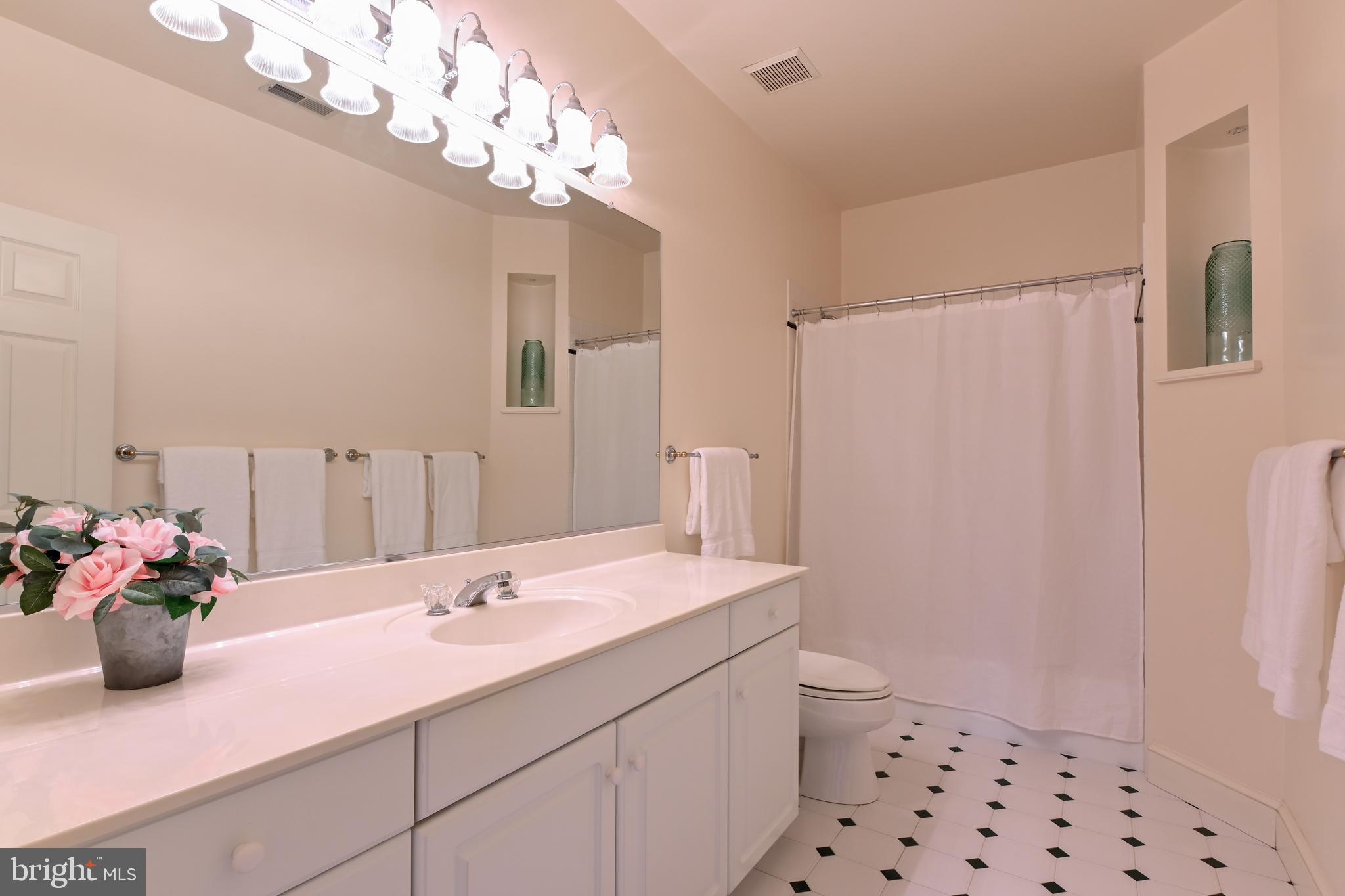 SOUTH RIVER - Residential