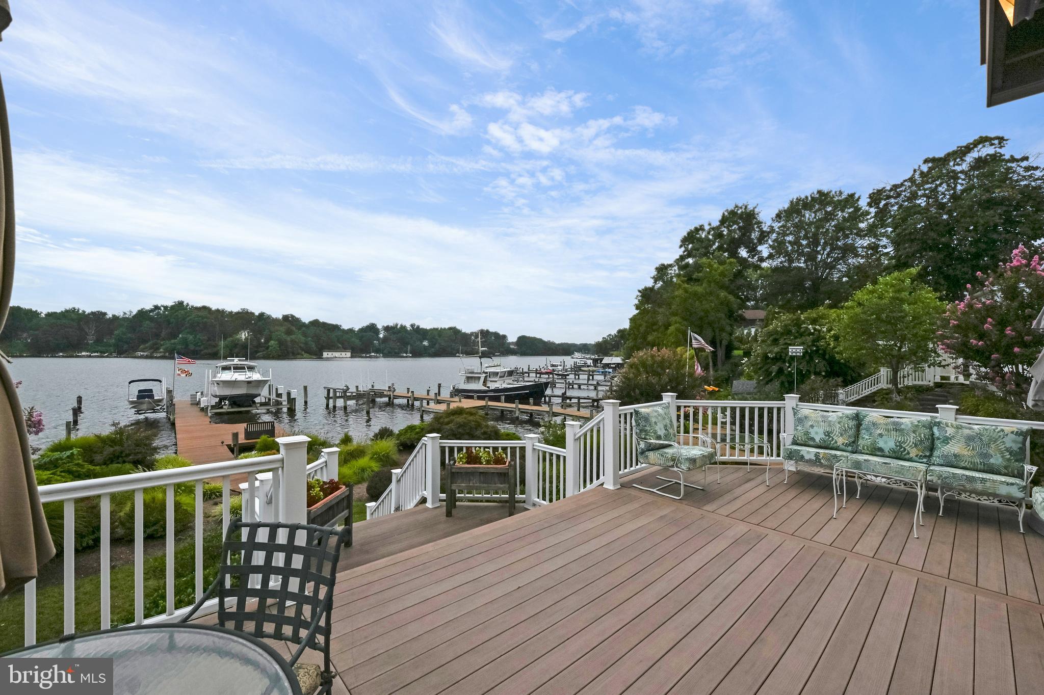 SOUTH RIVER - Residential