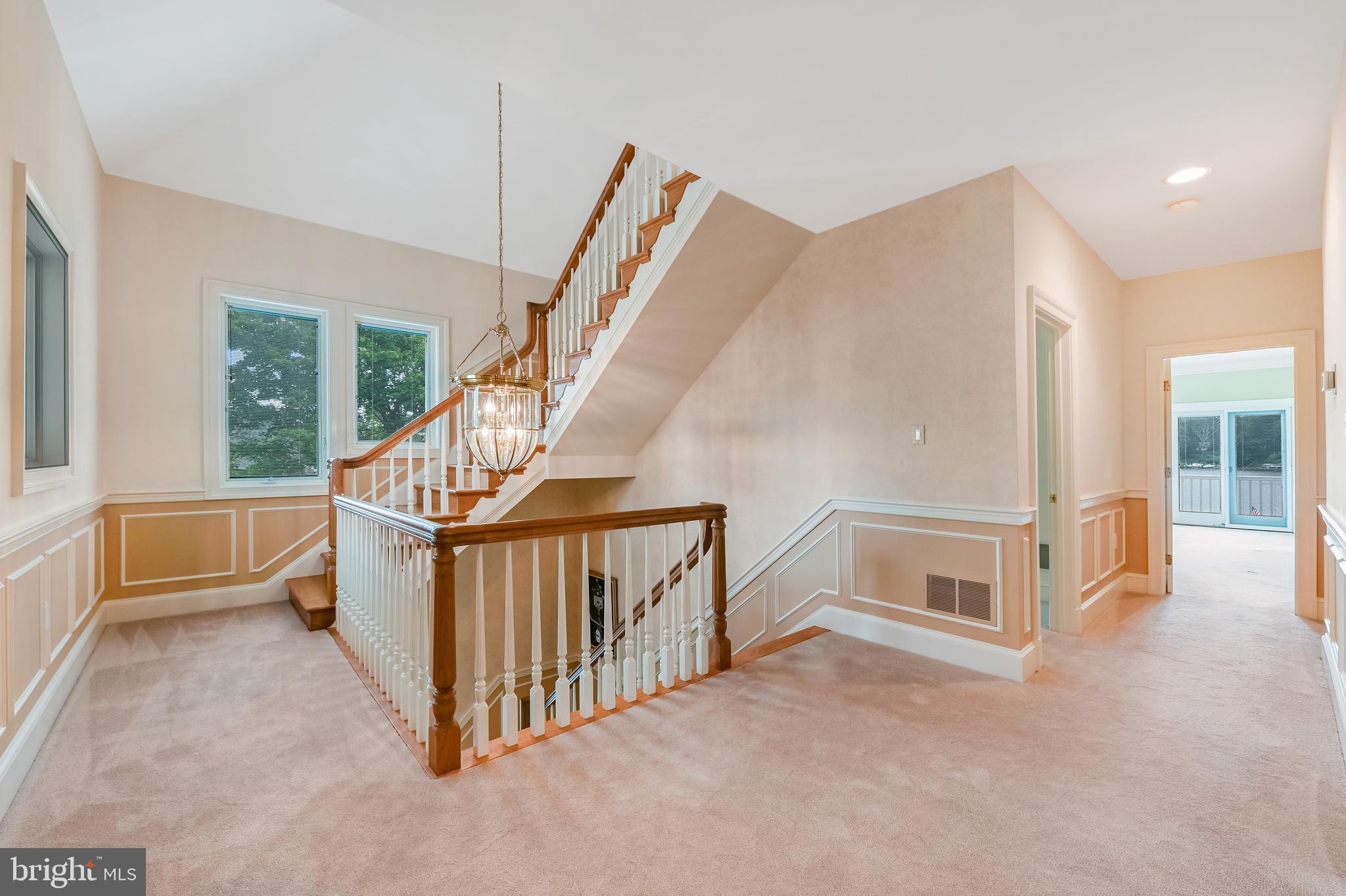 SOUTH RIVER - Residential