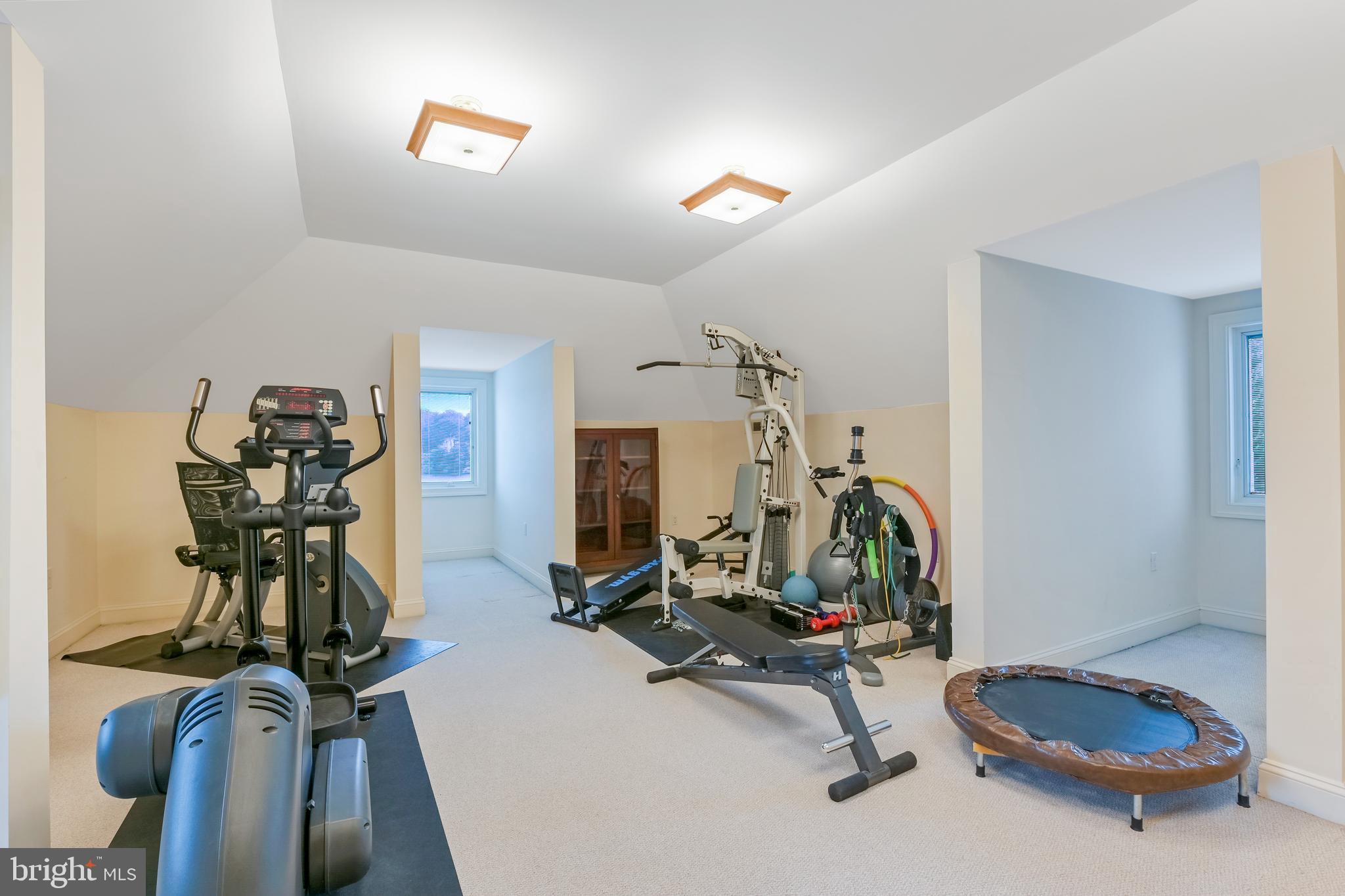 SOUTH RIVER - Residential