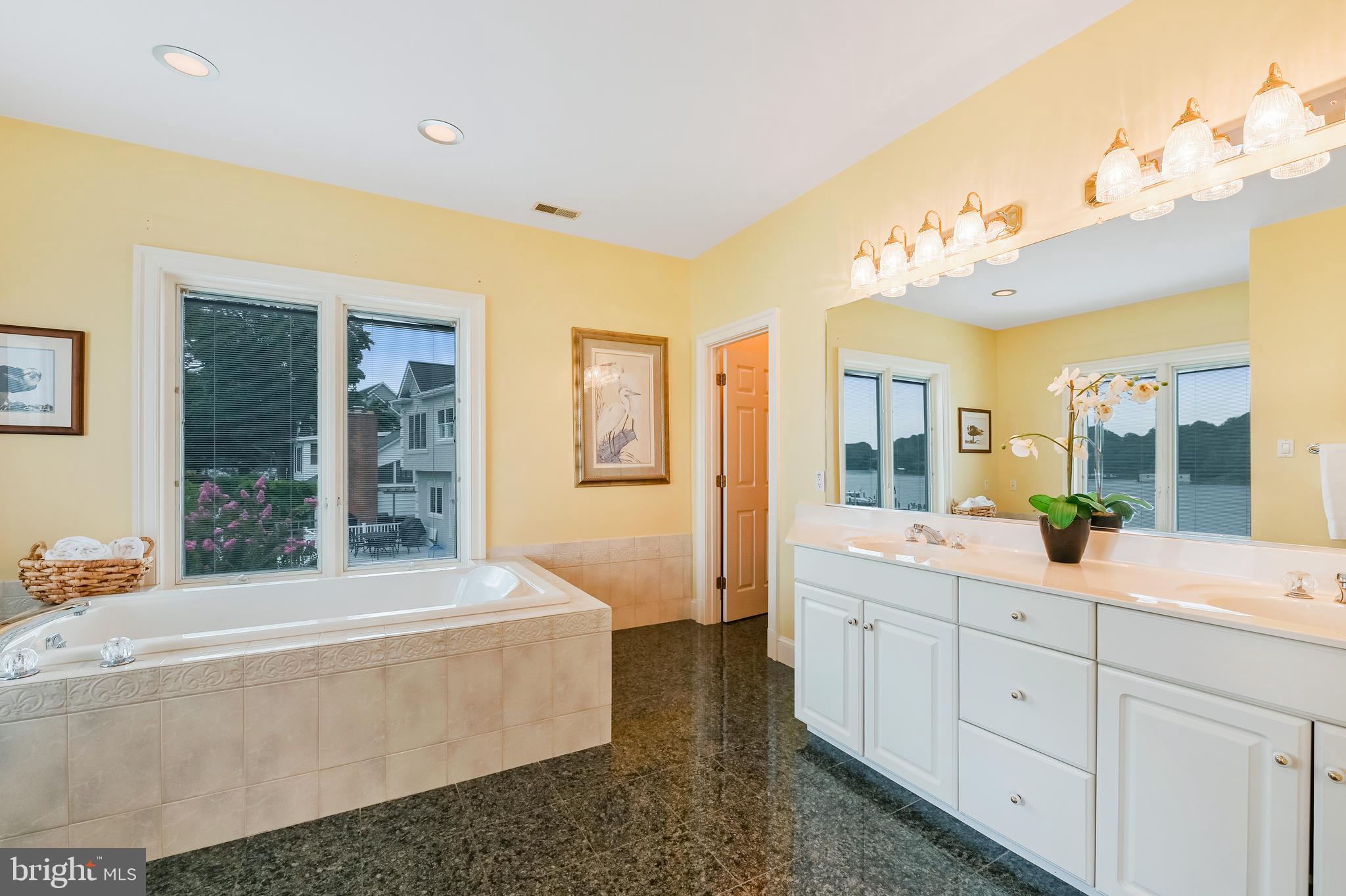 SOUTH RIVER - Residential