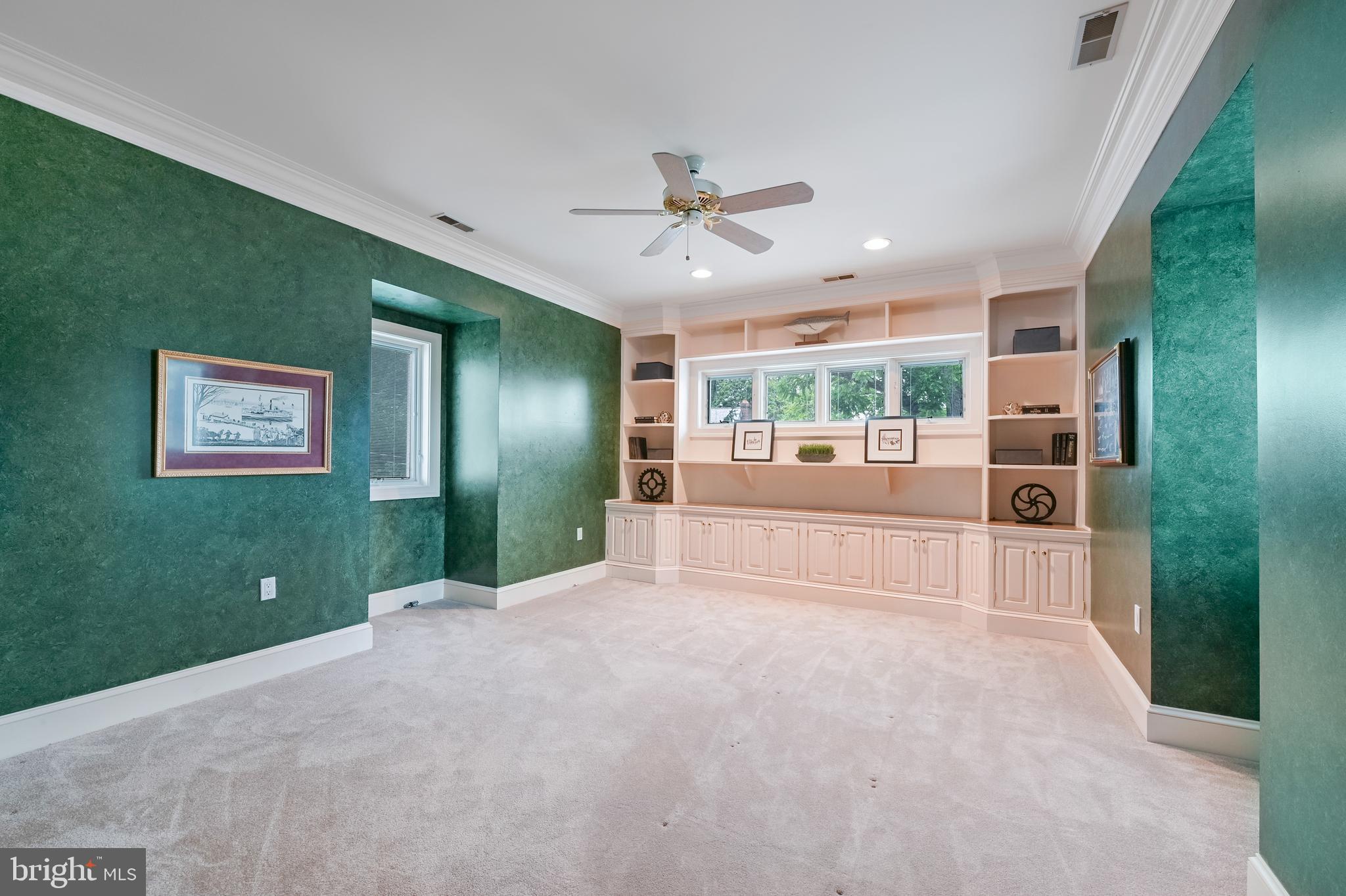 SOUTH RIVER - Residential