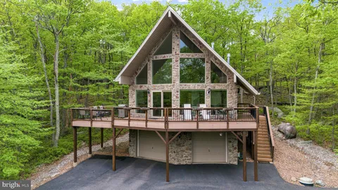 10 S Spur Lane, Hazleton, PA MLS: PASK2020080