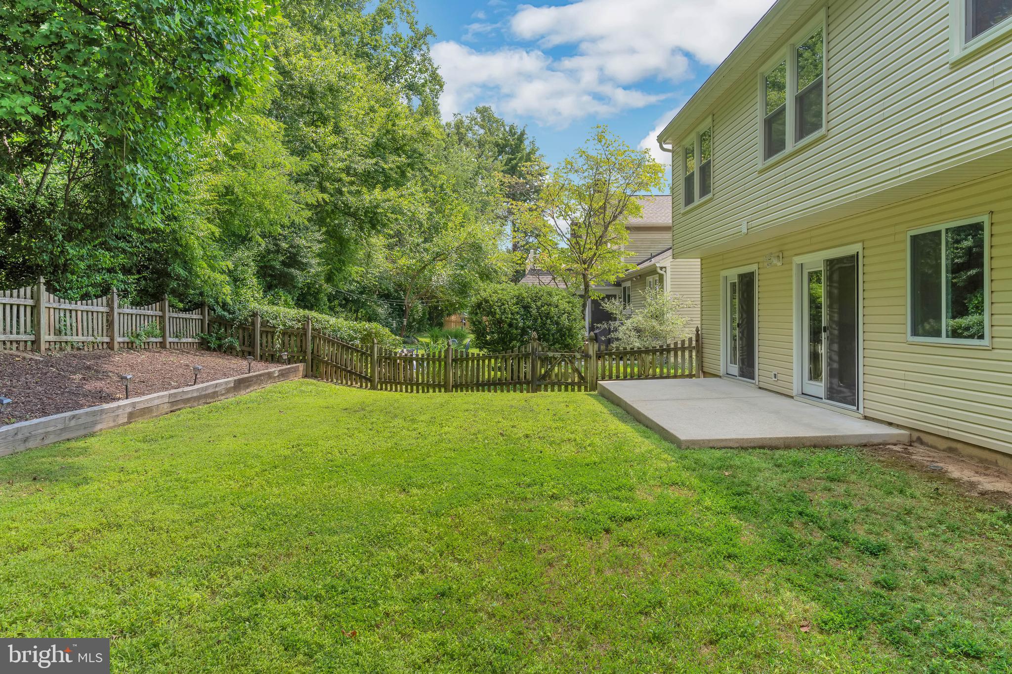 COURTS OF CROFTON - Residential