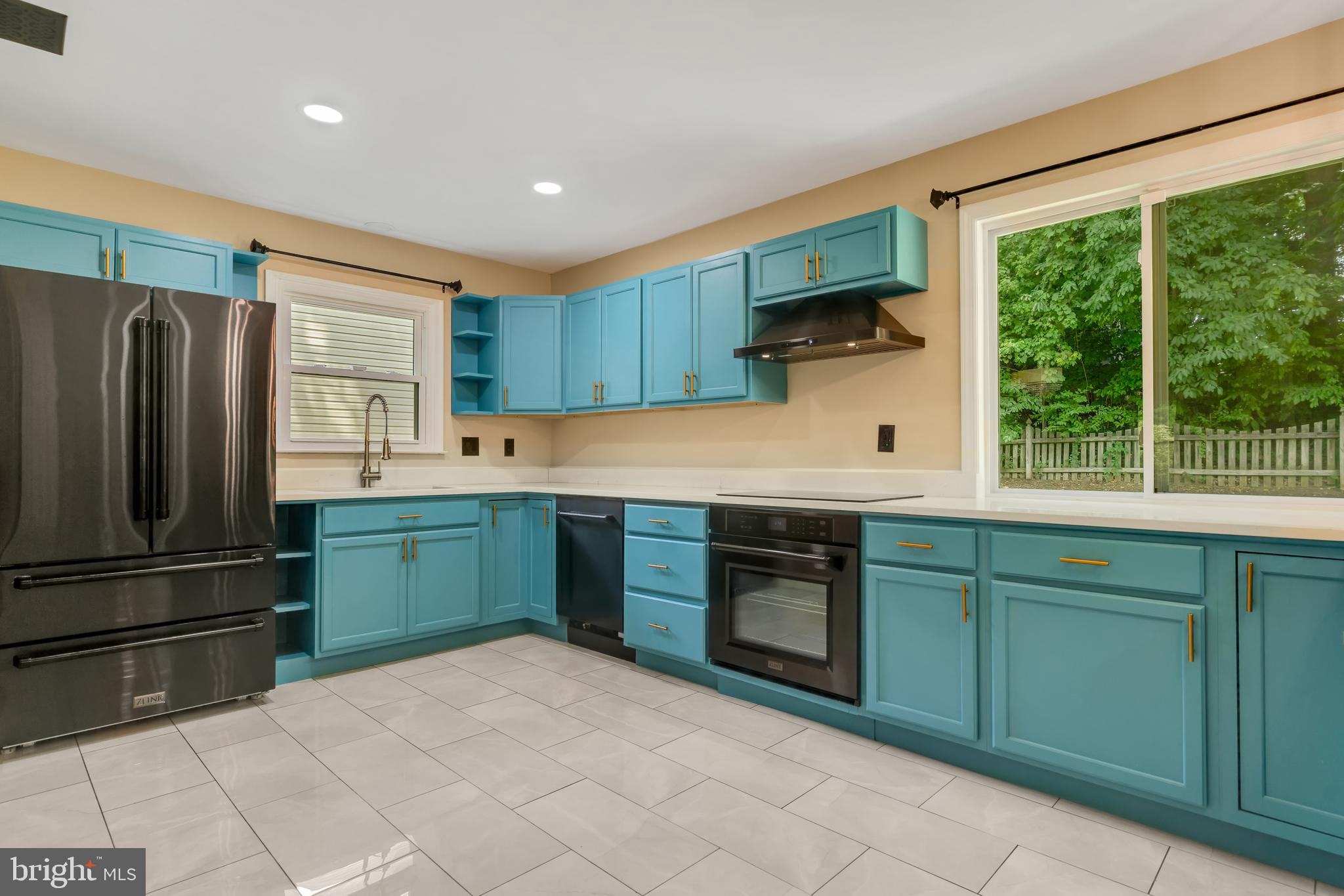 COURTS OF CROFTON - Residential