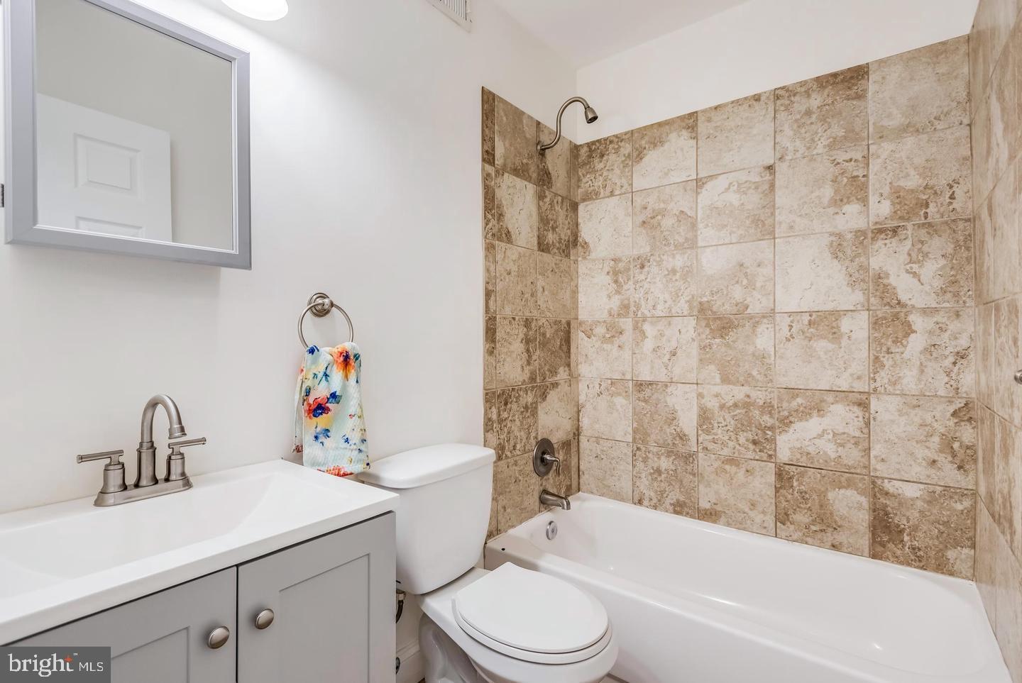 MCELDERRY PARK - Residential Lease