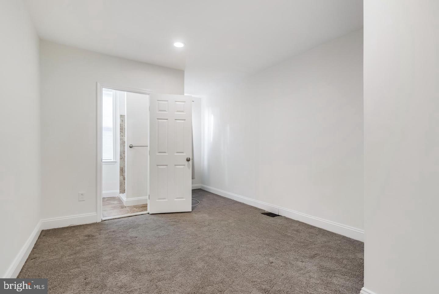 MCELDERRY PARK - Residential Lease