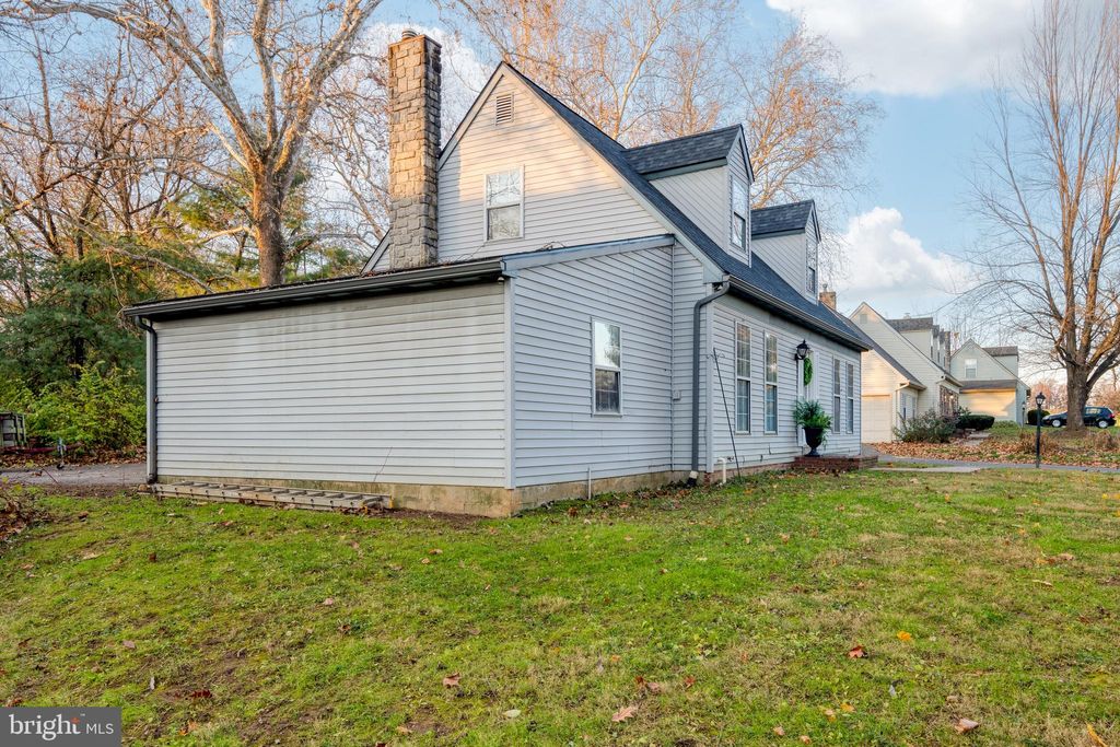 Photo of 1255 Hunter Drive, Lancaster, PA 17601 (MLS # PALA2044276)