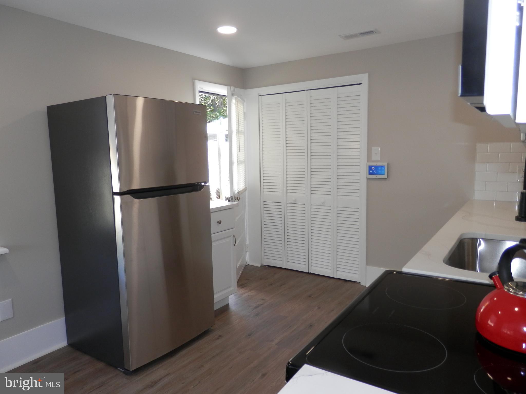 COLLINS PARK - Residential