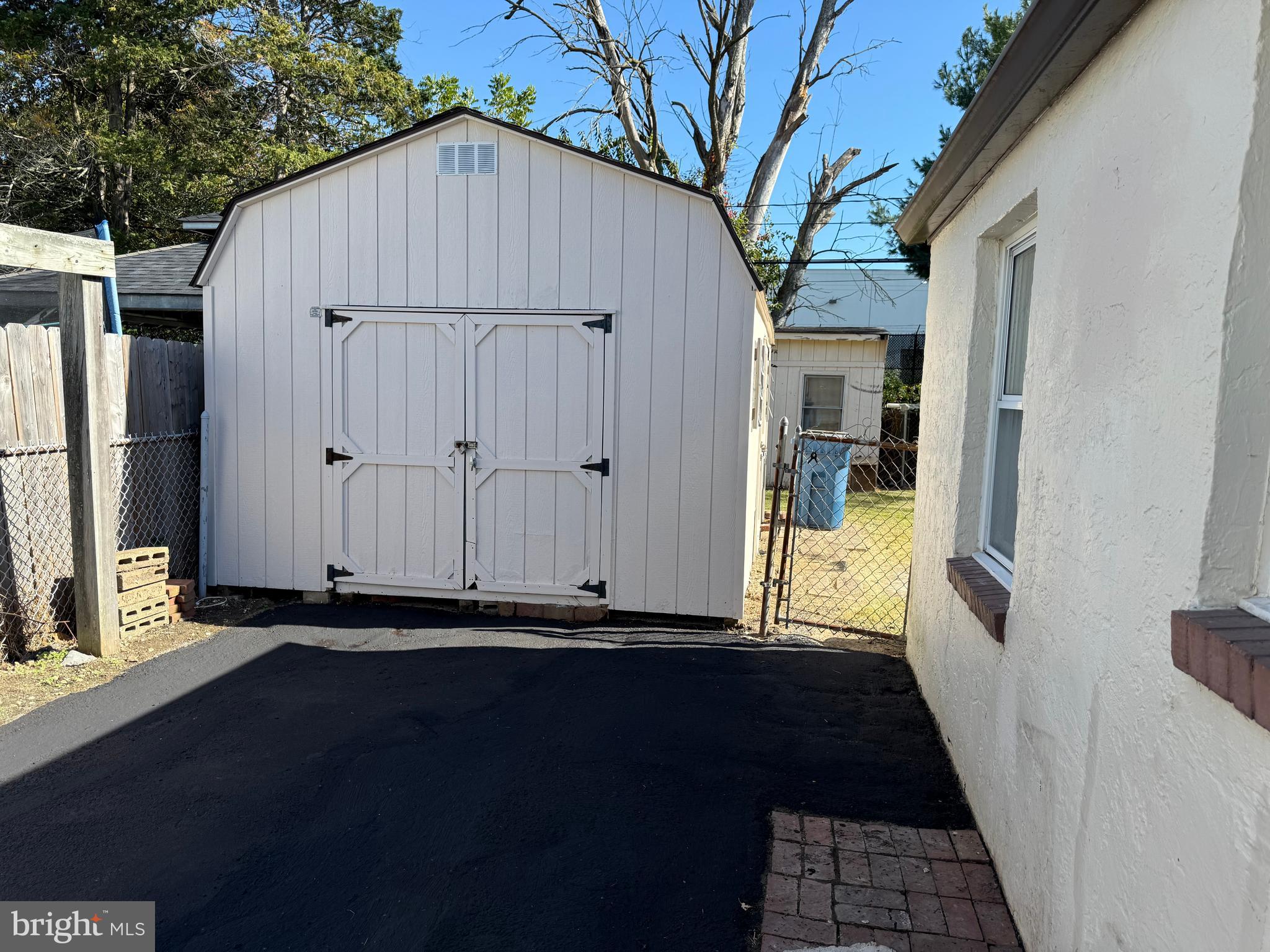 COLLINS PARK - Residential