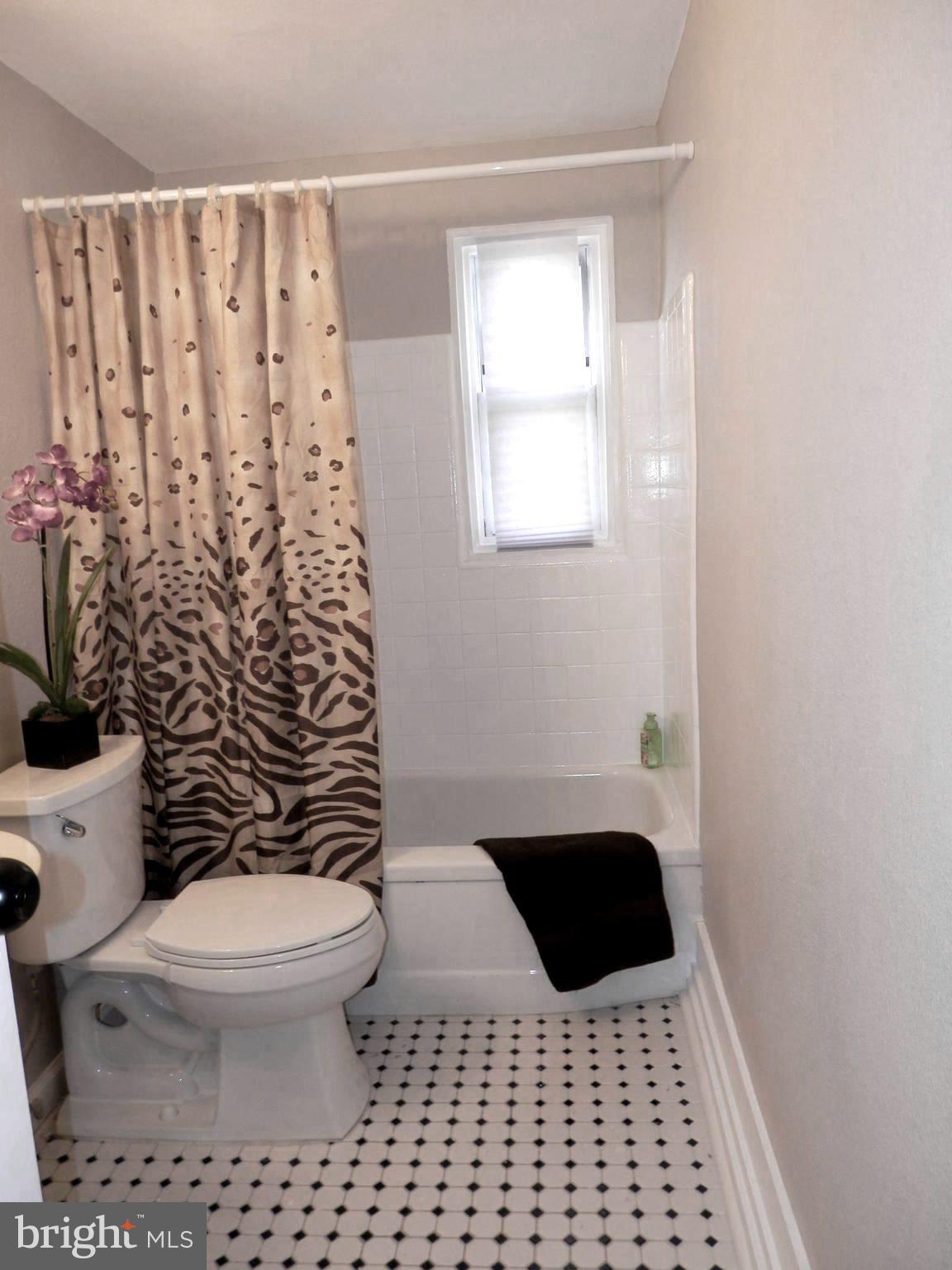 COLLINS PARK - Residential