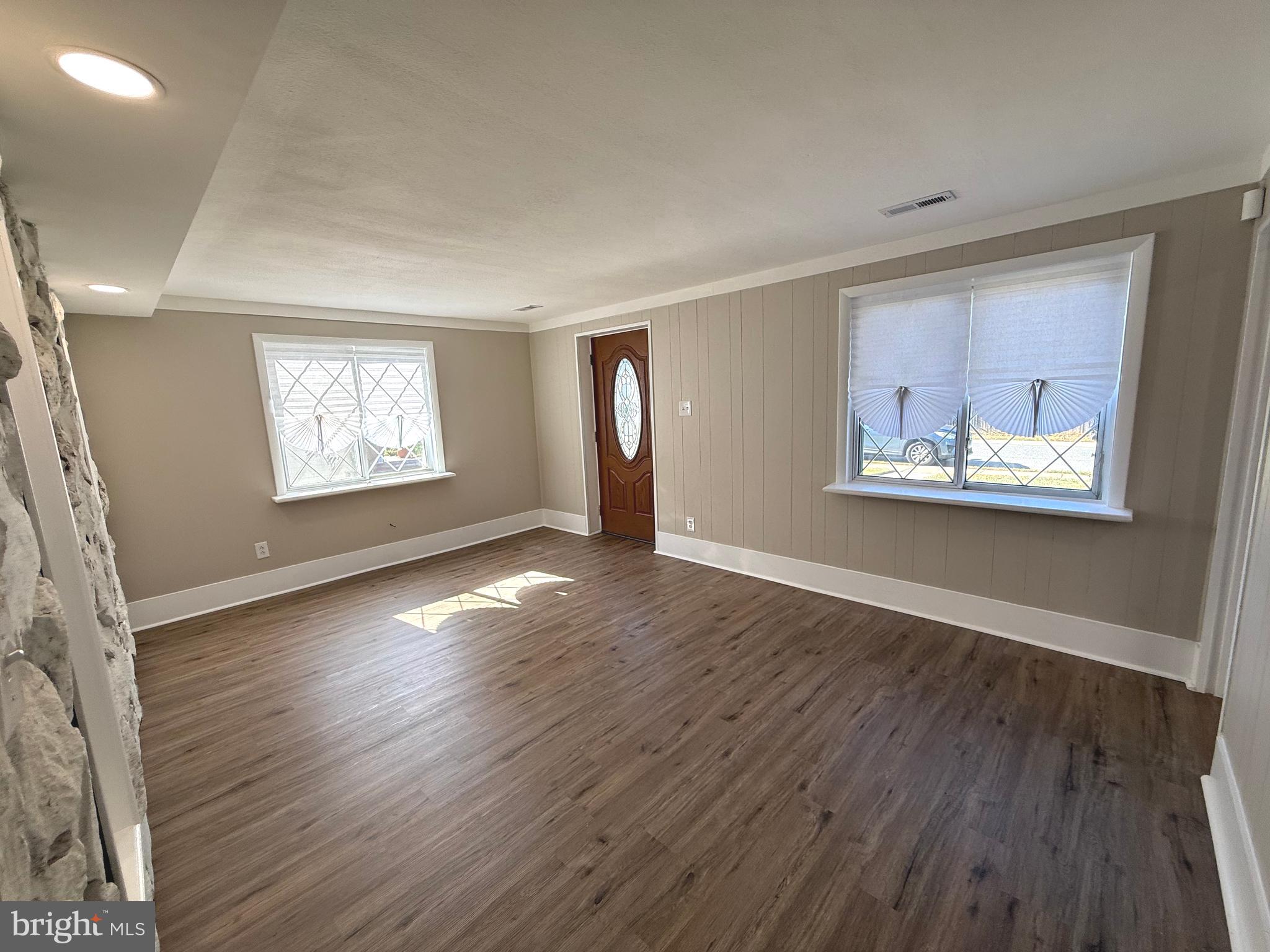 COLLINS PARK - Residential