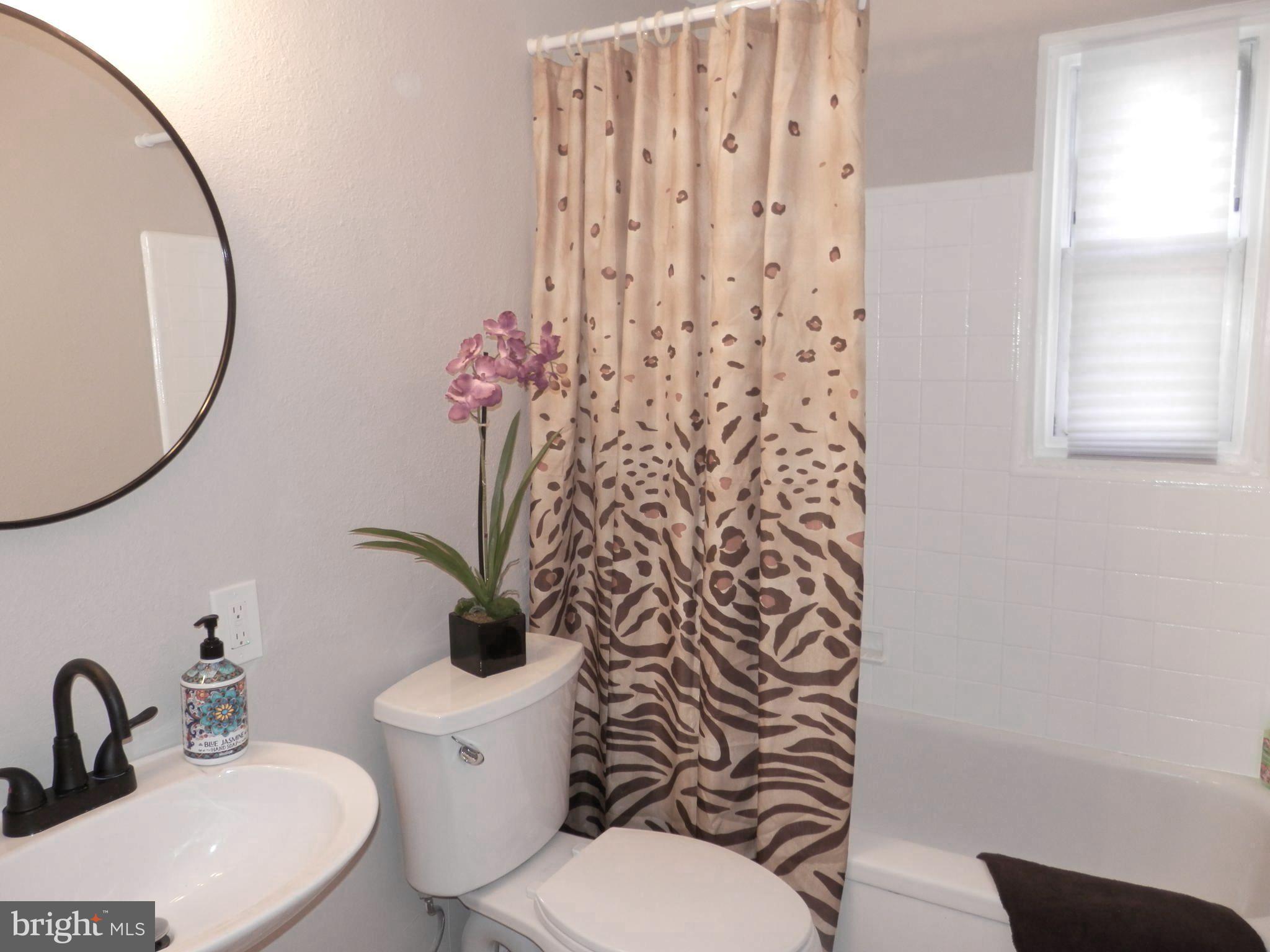 COLLINS PARK - Residential