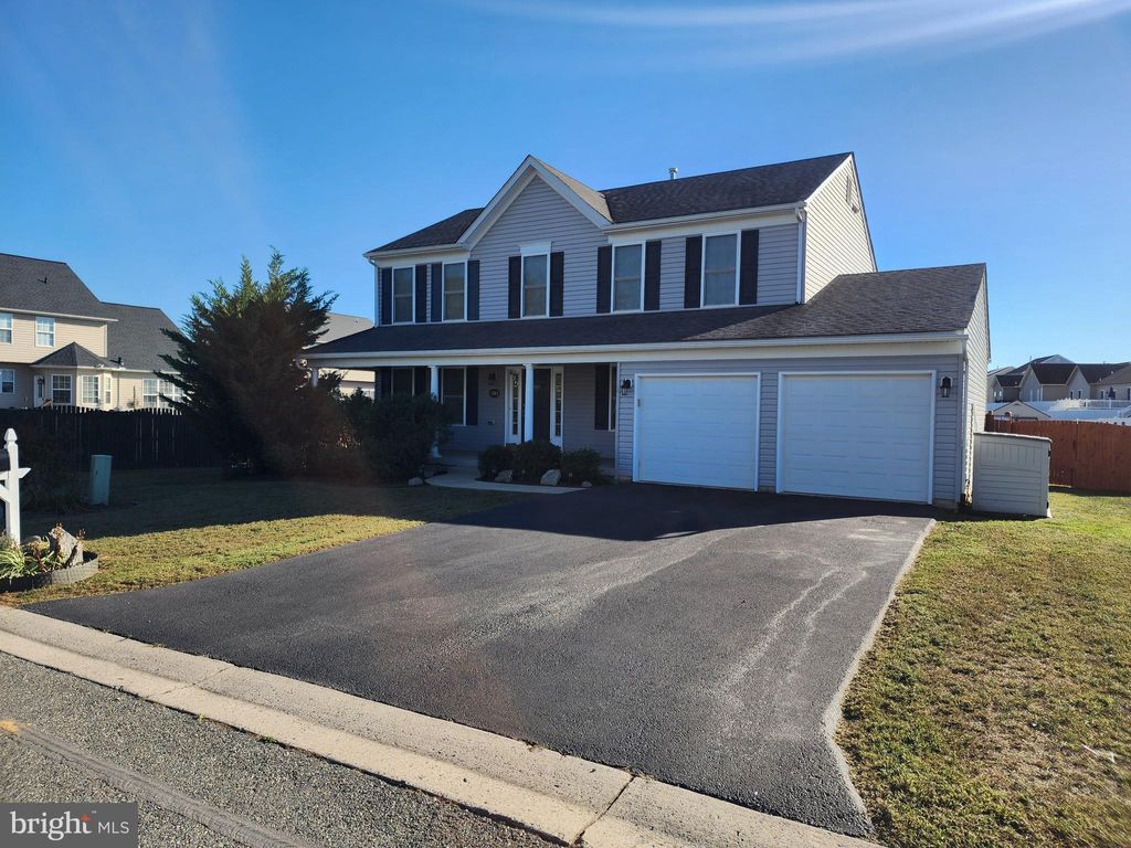 Photo of 13603 Cambridge Drive, HAGERSTOWN, MD 21742 (MLS # MDWA2032022)