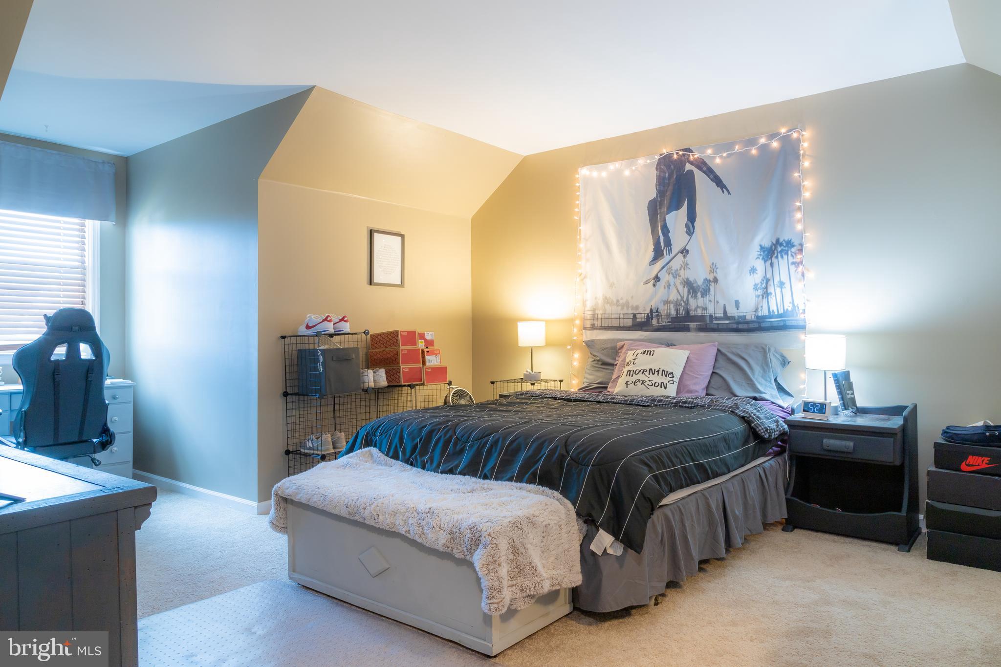 FURNACE KNOLL - Residential