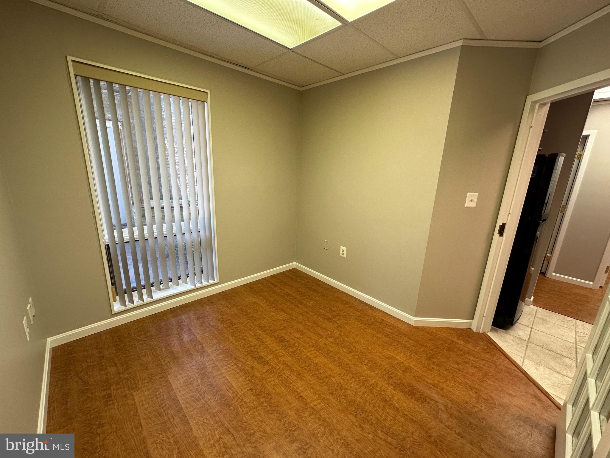 LAKE RIDGE EXECUTIVE PARK - Commercial Sale