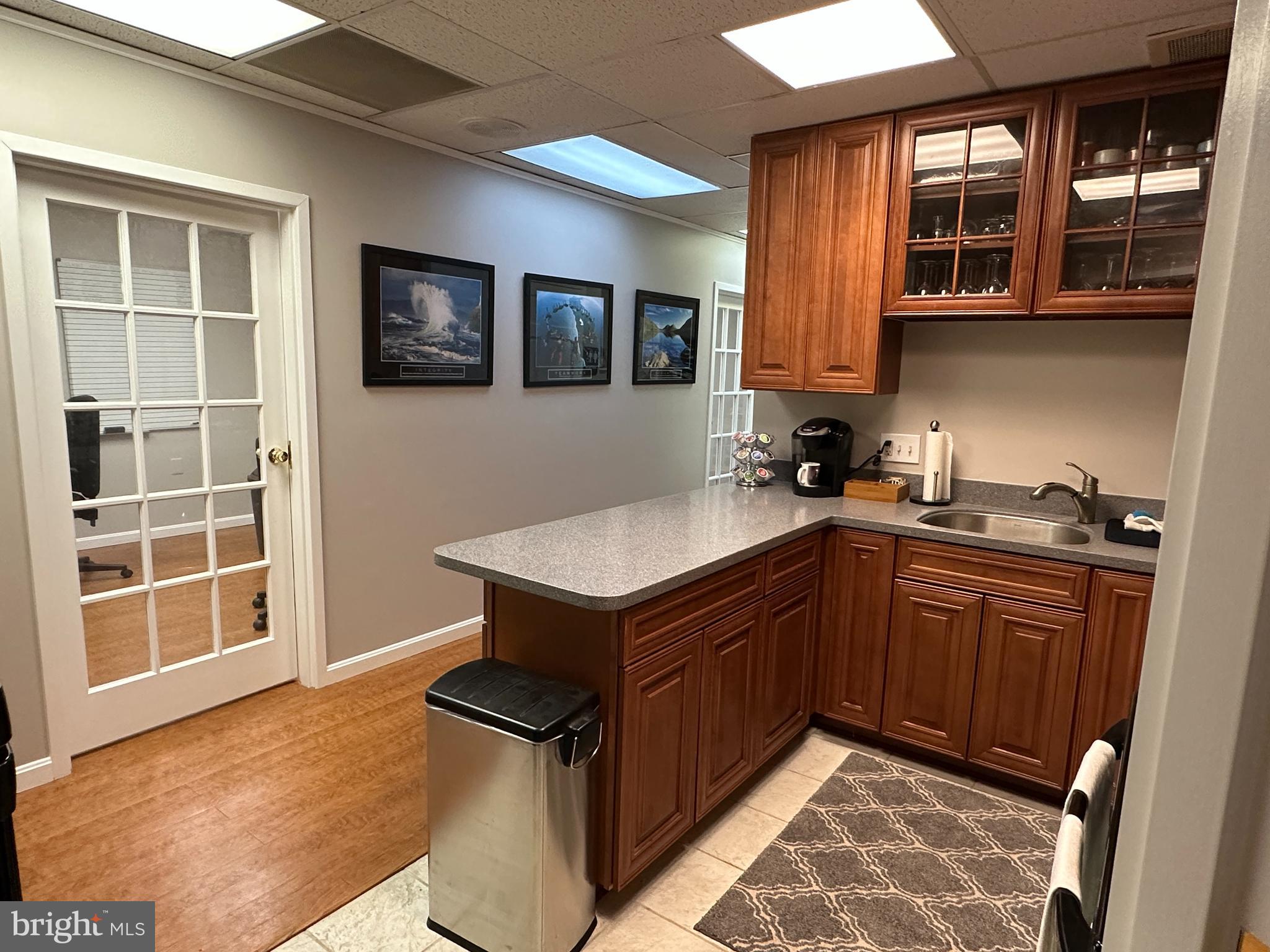 LAKE RIDGE EXECUTIVE PARK - Commercial Sale