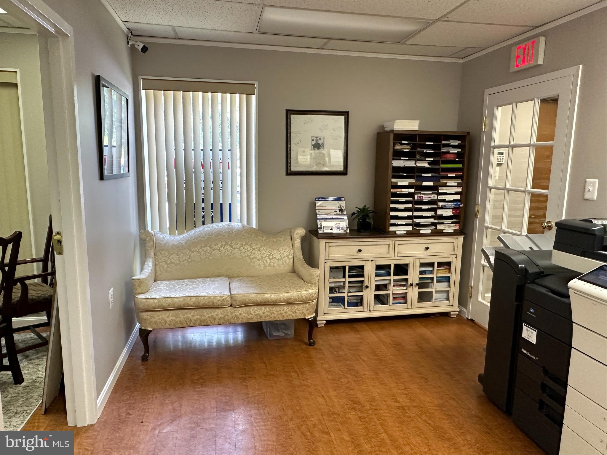 LAKE RIDGE EXECUTIVE PARK - Commercial Sale