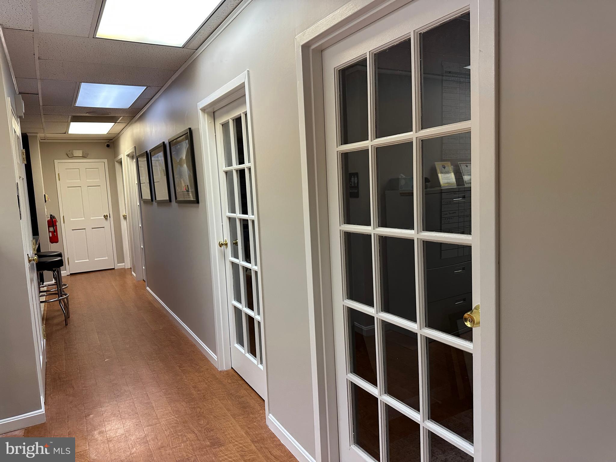 LAKE RIDGE EXECUTIVE PARK - Commercial Sale