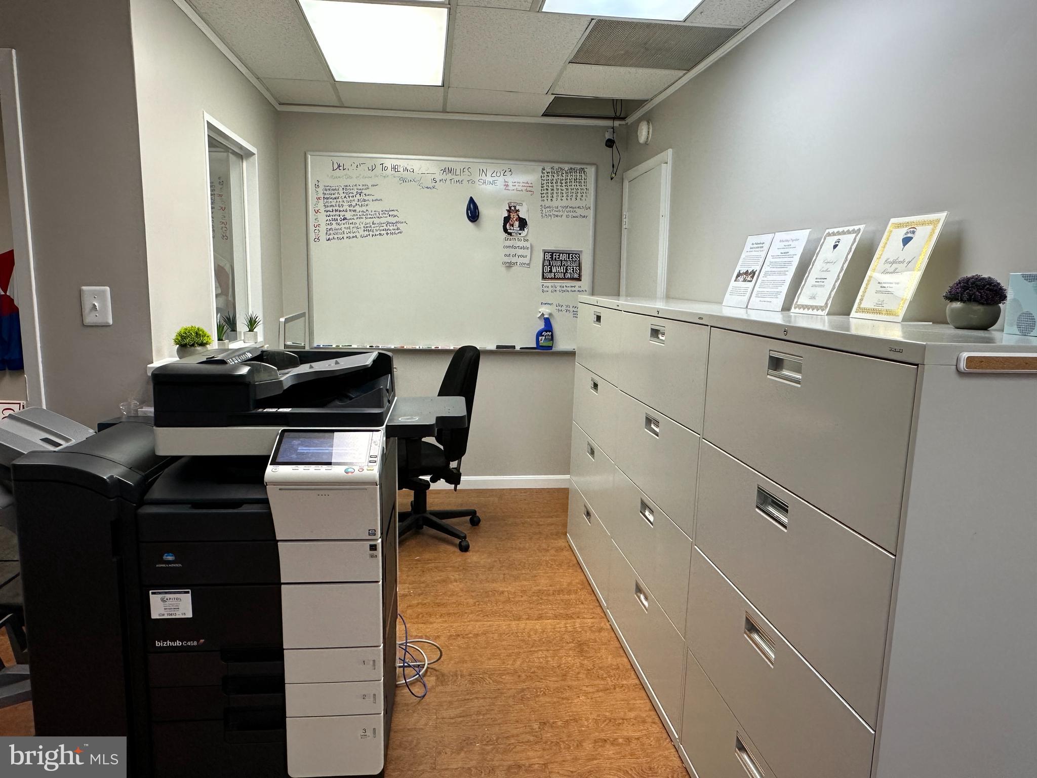 LAKE RIDGE EXECUTIVE PARK - Commercial Sale