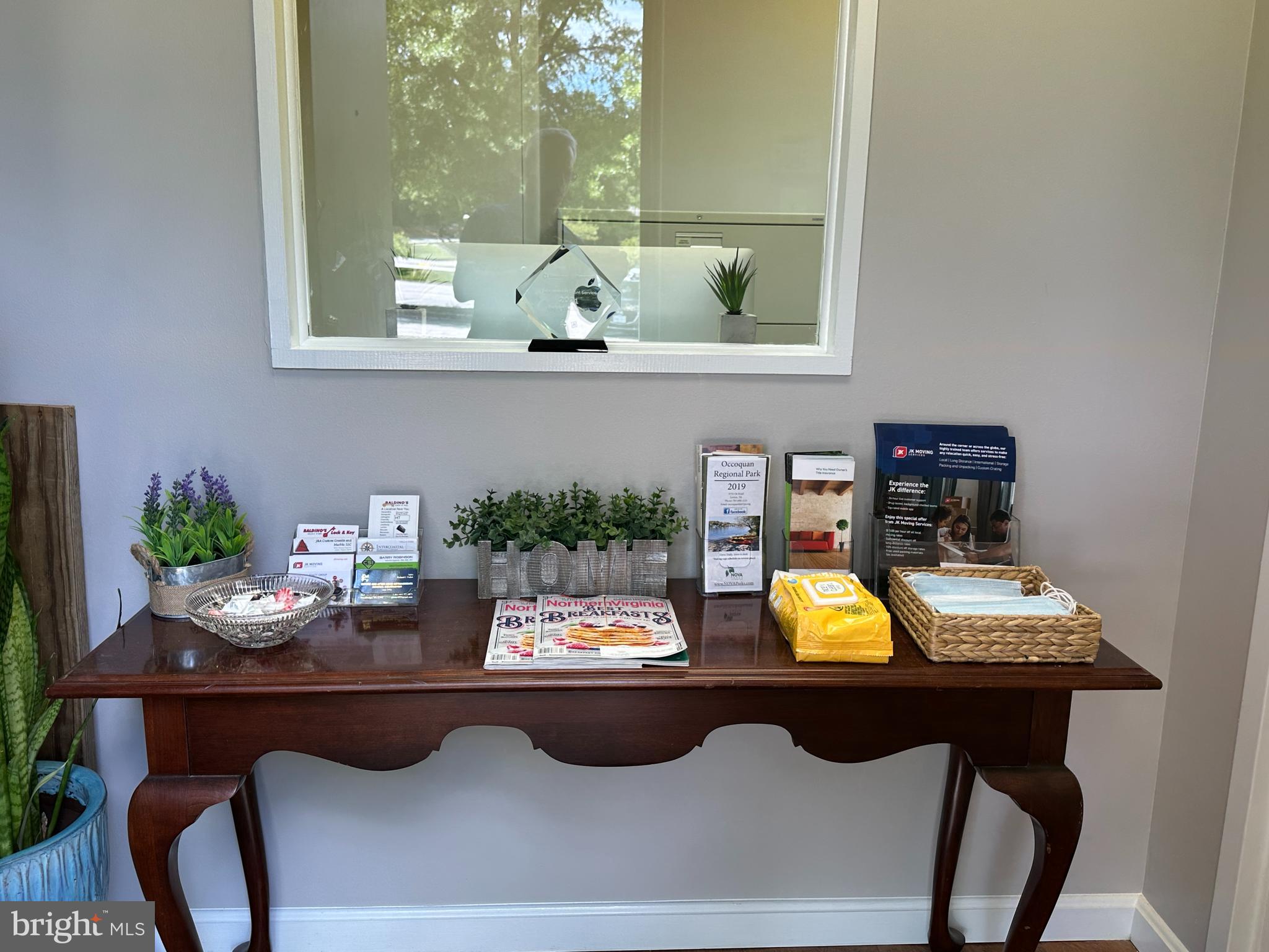 LAKE RIDGE EXECUTIVE PARK - Commercial Sale