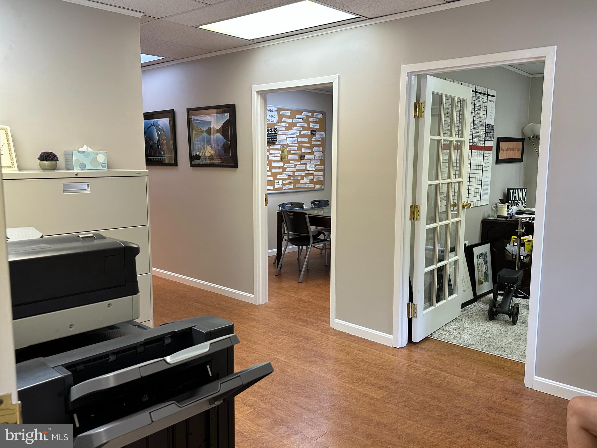 LAKE RIDGE EXECUTIVE PARK - Commercial Sale