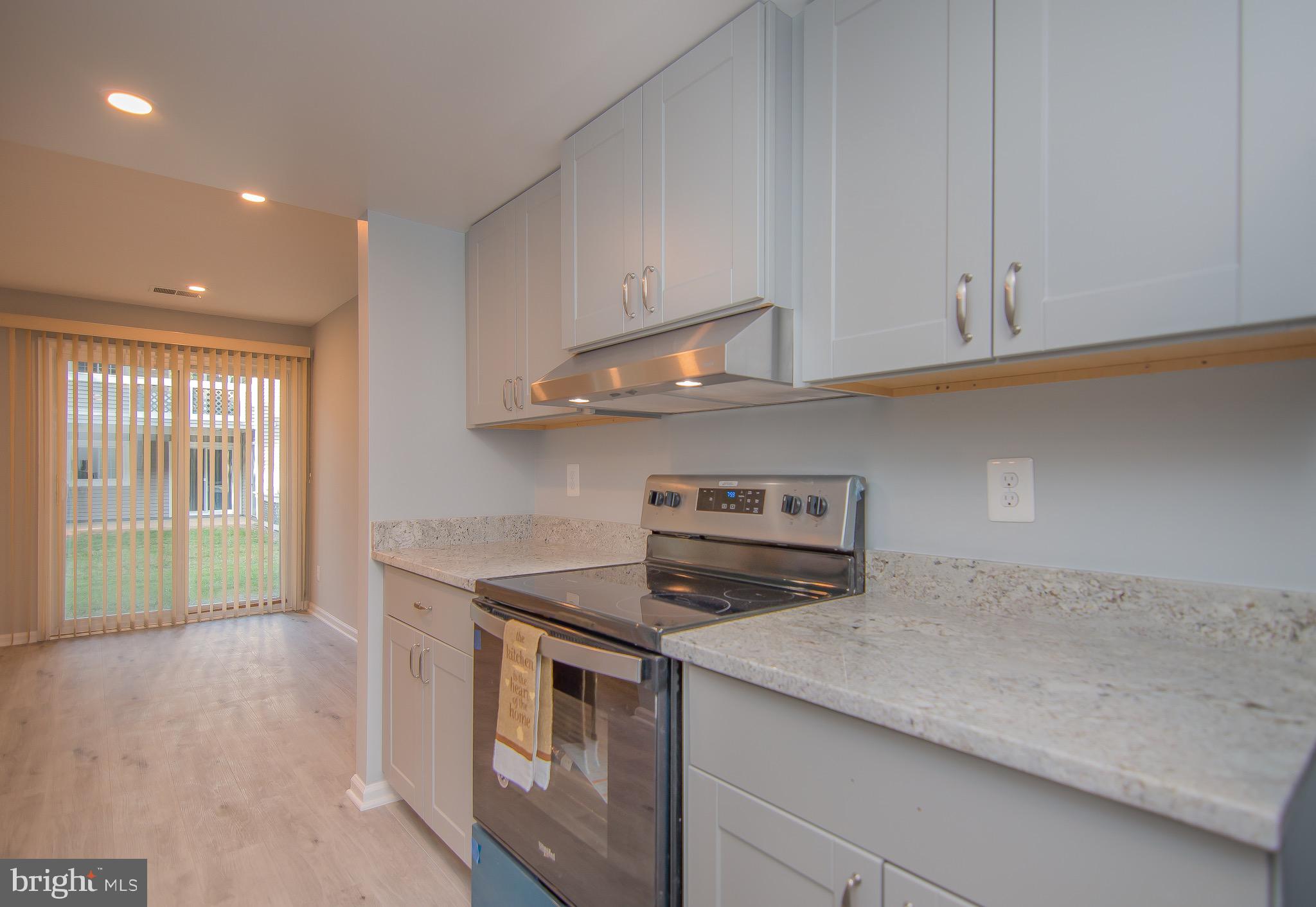 GRAYS POINTE - Residential Lease